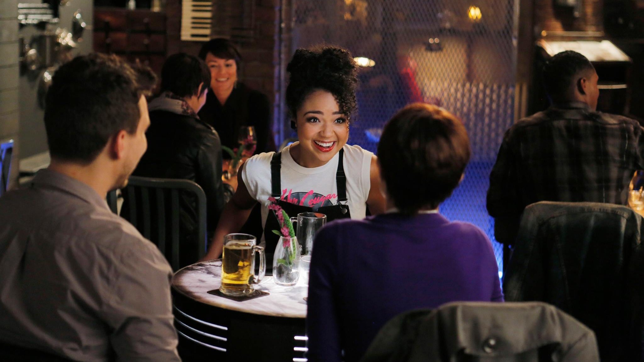 Chasing Life 2014  [S01E20] - No News Is Bad News