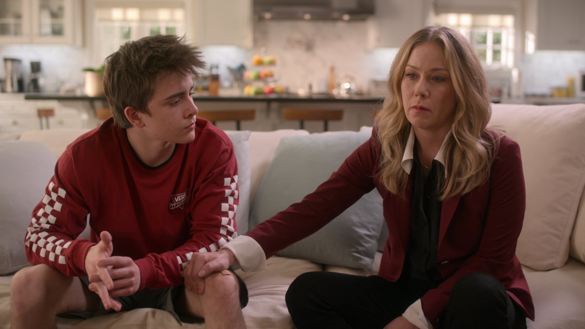 Dead to Me 2020  [S02E08] - It Had to Be You