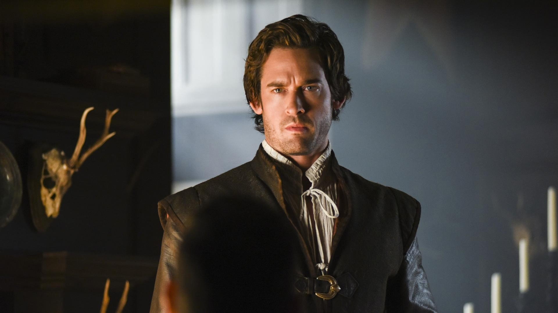 Reign 2017  [S04E14] - A Bride. A Box. A Body.