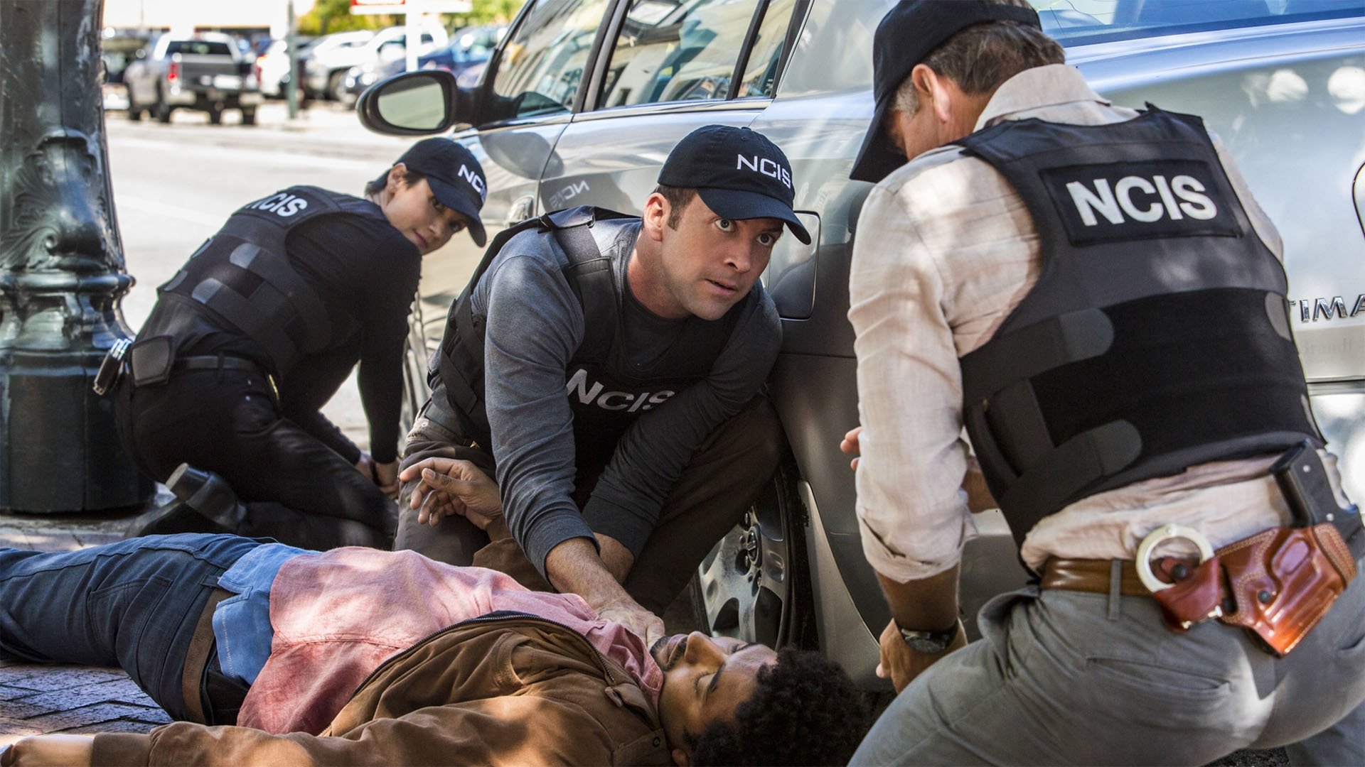 NCIS: New Orleans 2014  [S01E08] - Love Hurts