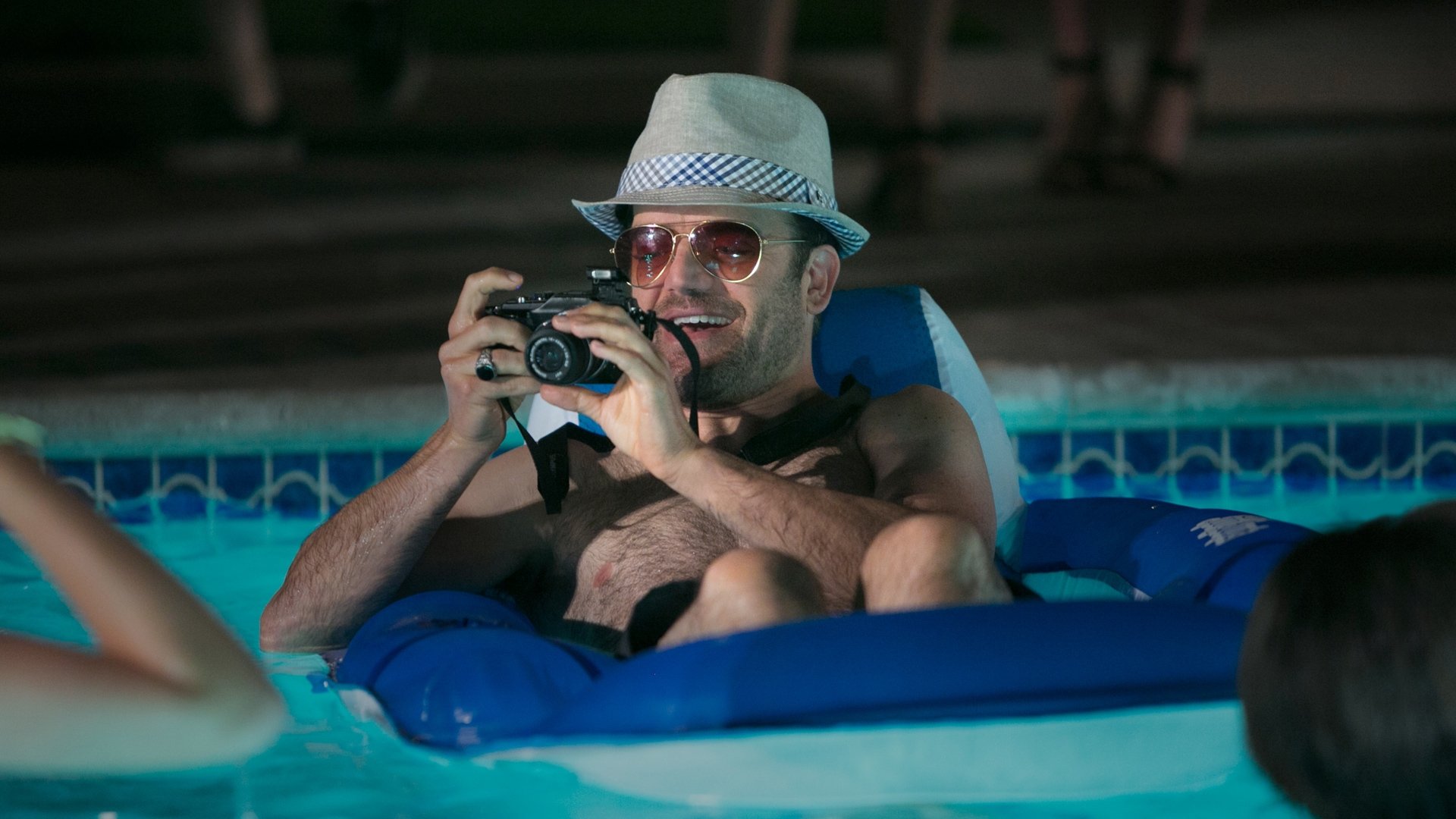 Hello Ladies 2013  [S01E05] - Pool Party