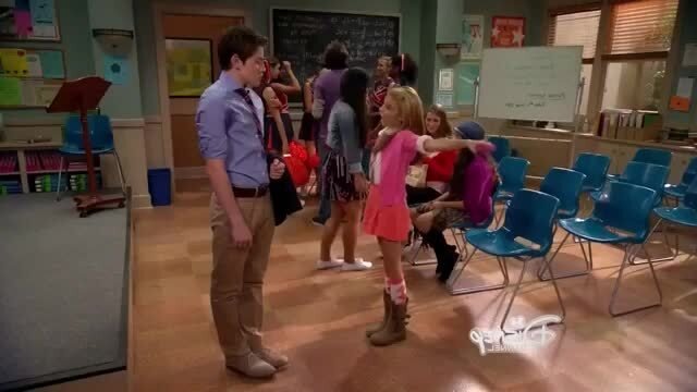 Dog with a Blog 2012  [S01E08] - The Bone Identity