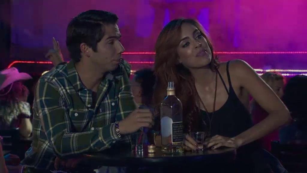 El Señor de los Cielos 2013  [S01E18] - Se desnudó