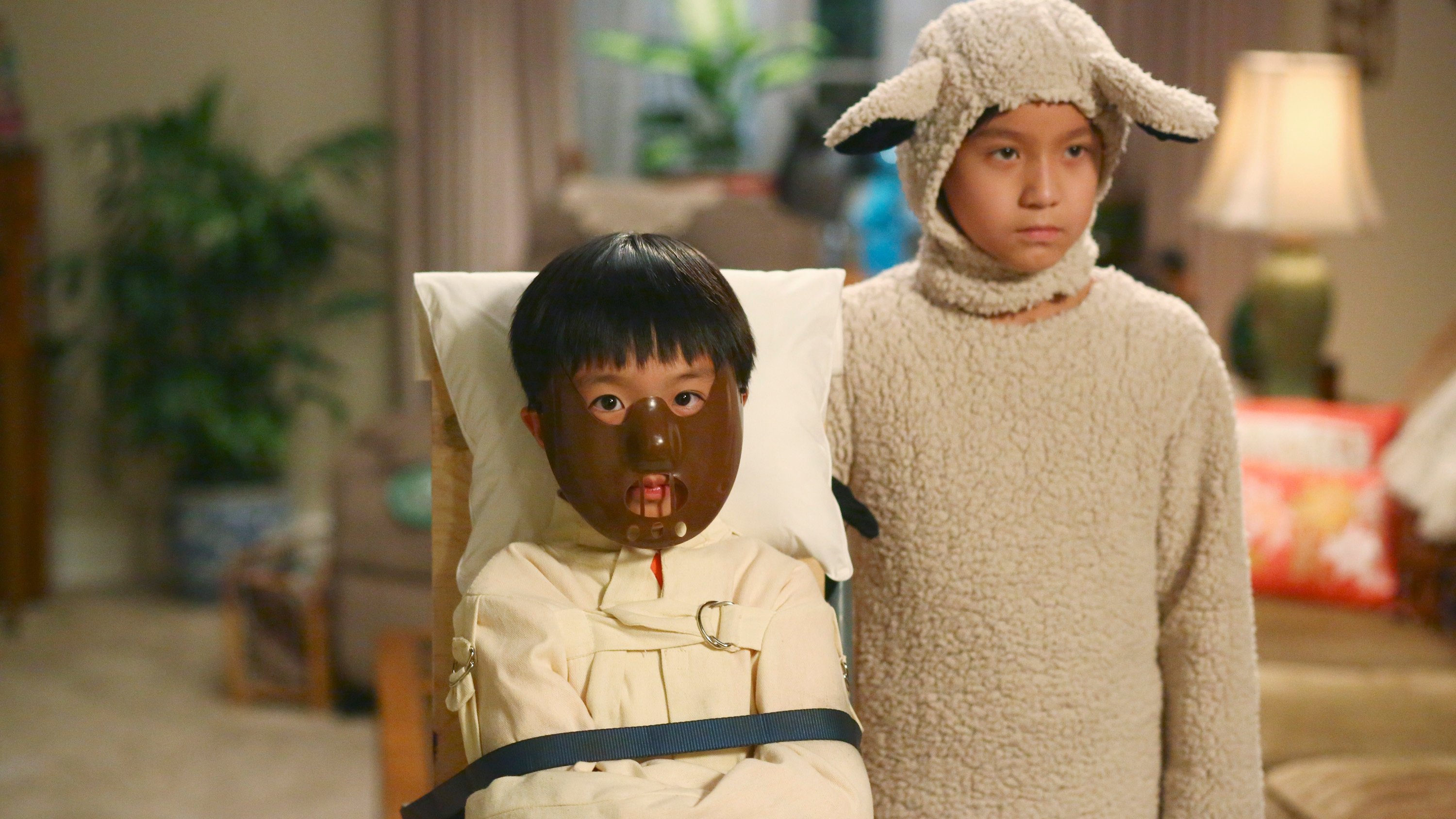 Fresh Off the Boat 2015  [S02E05] - Miracle on Dead Street