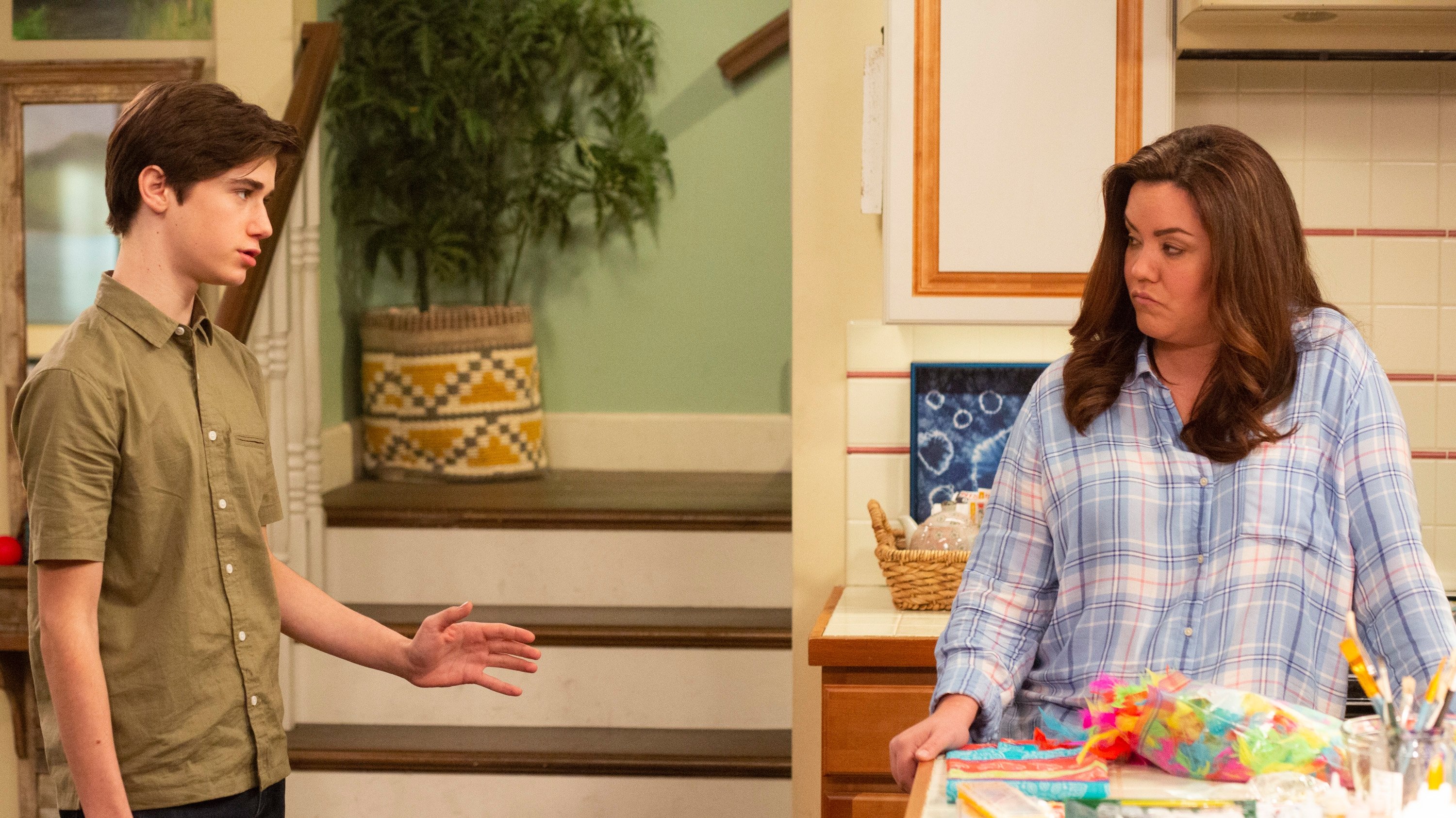 American Housewife 2018  [S03E19] - Grandma's Way