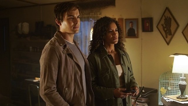 Roswell, New Mexico 2020  [S02E06] - Sex and Candy