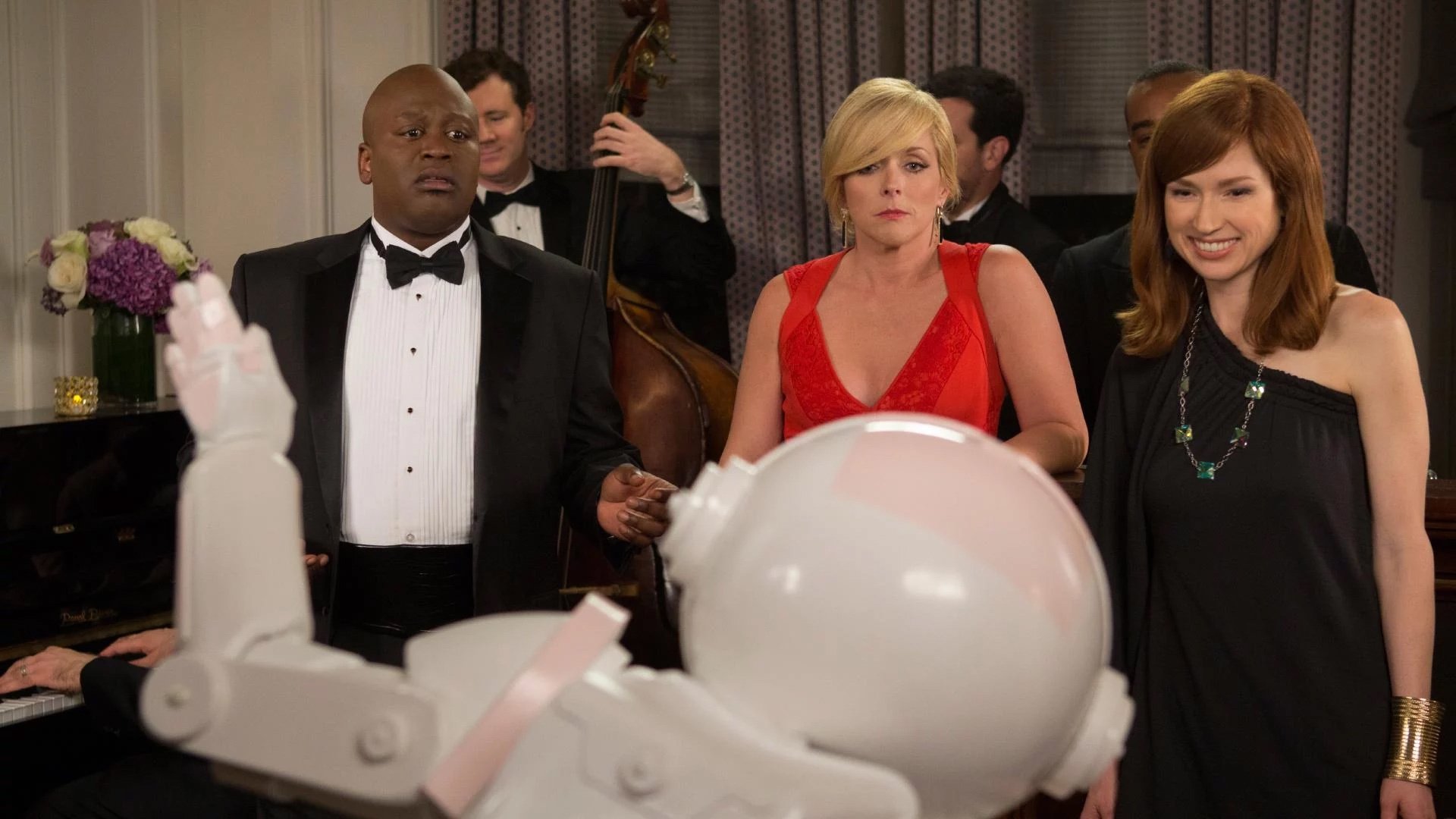 Unbreakable Kimmy Schmidt 2015  [S01E07] - Kimmy Goes to a Party!