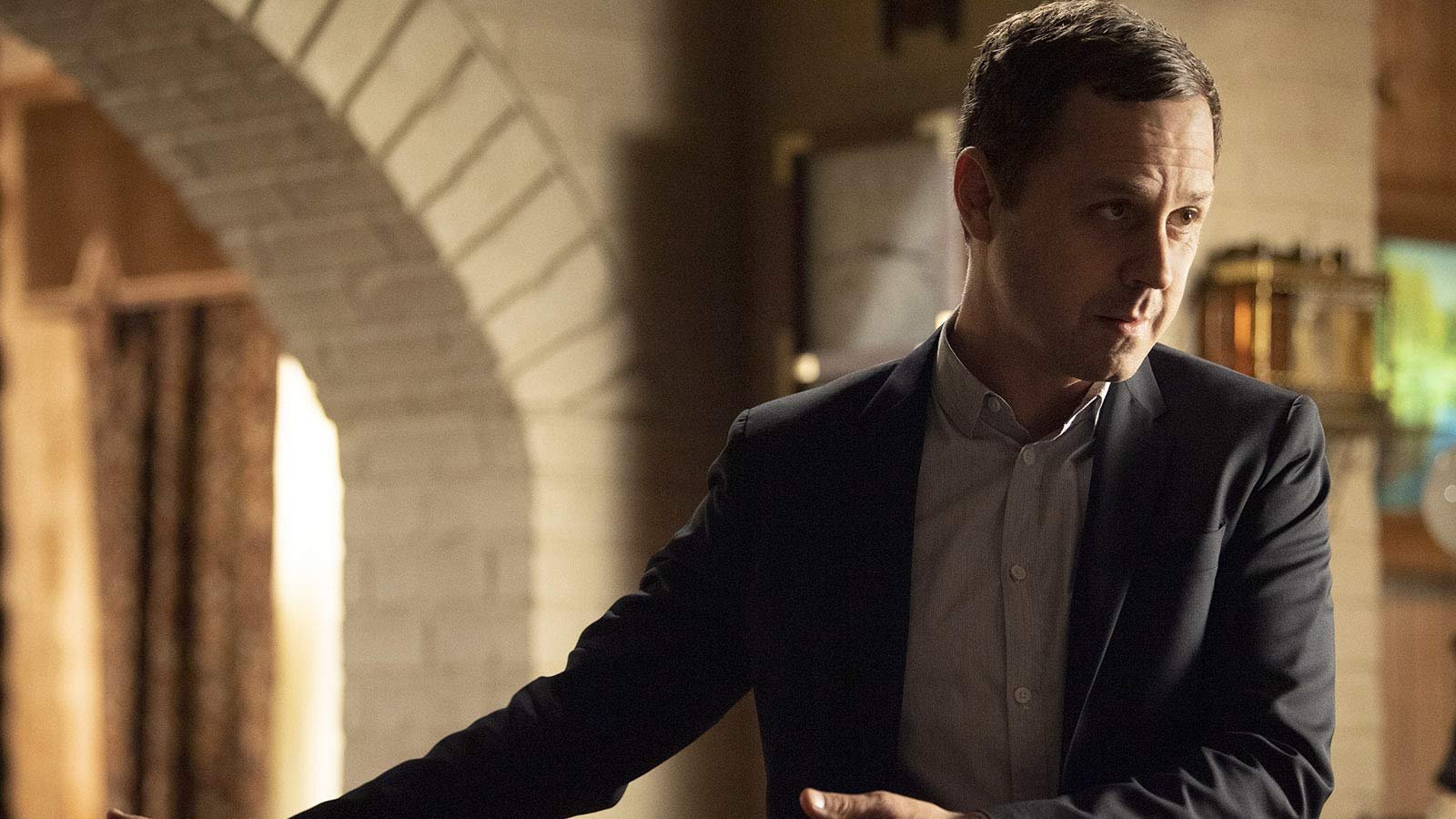 Sneaky Pete 2019  [S03E09] - The Mask Drop