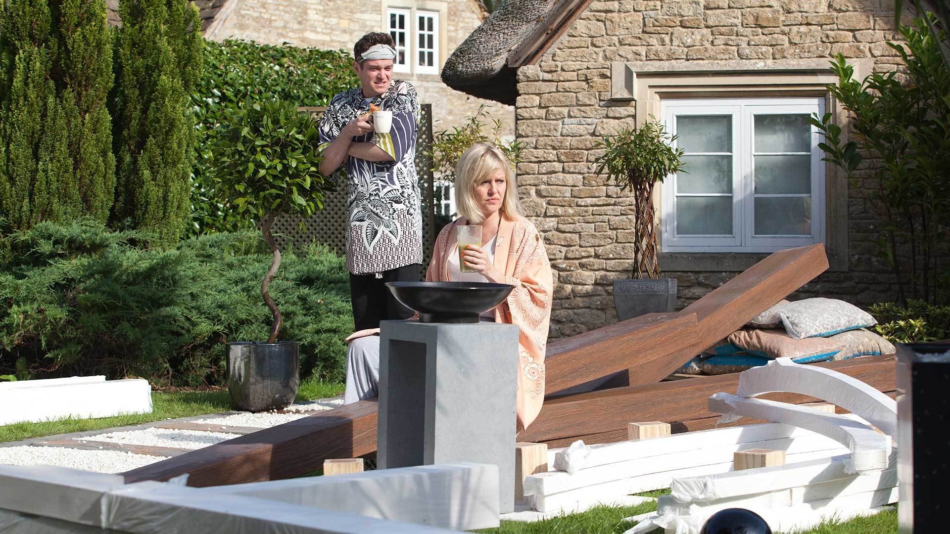 Agatha Raisin 2016  [S01E04] - The Potted Gardener