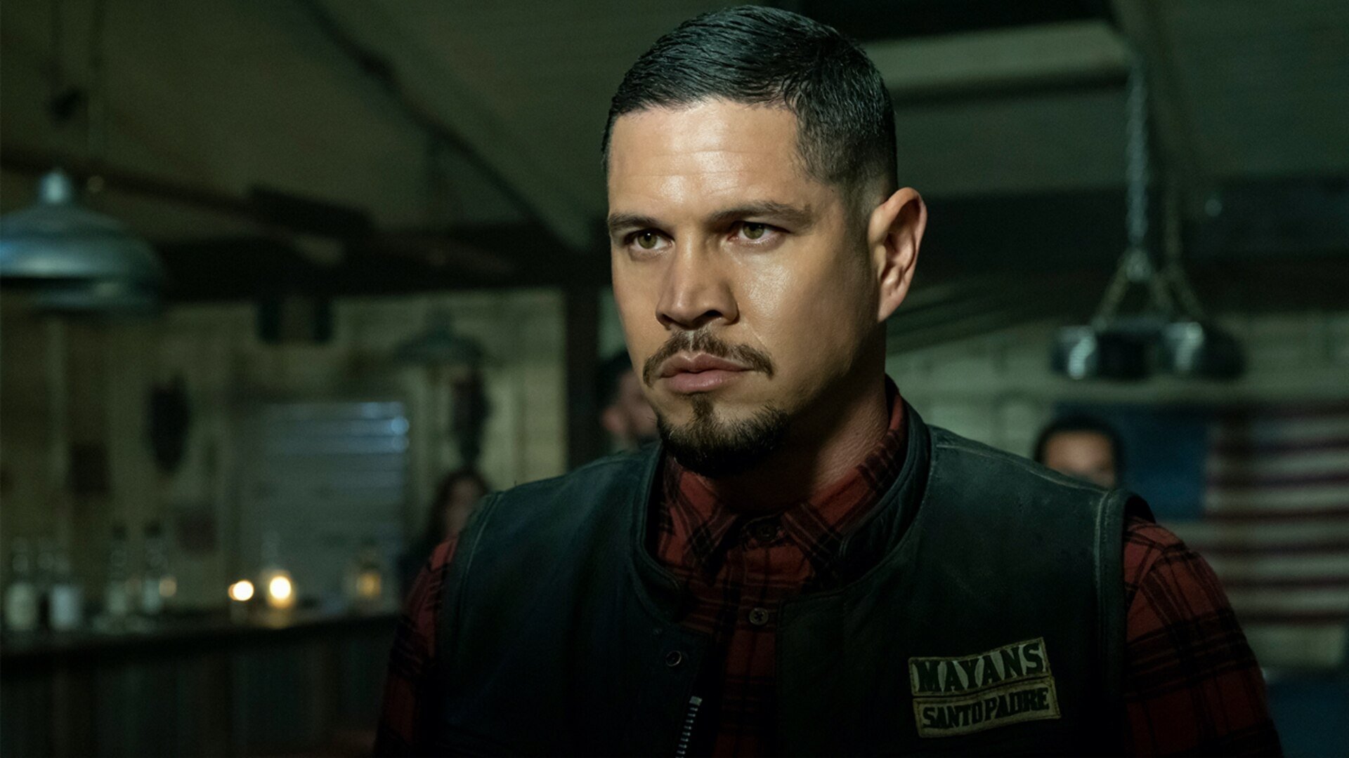 Mayans M.C. 2022  [S04E01] - Cleansing of the Temple