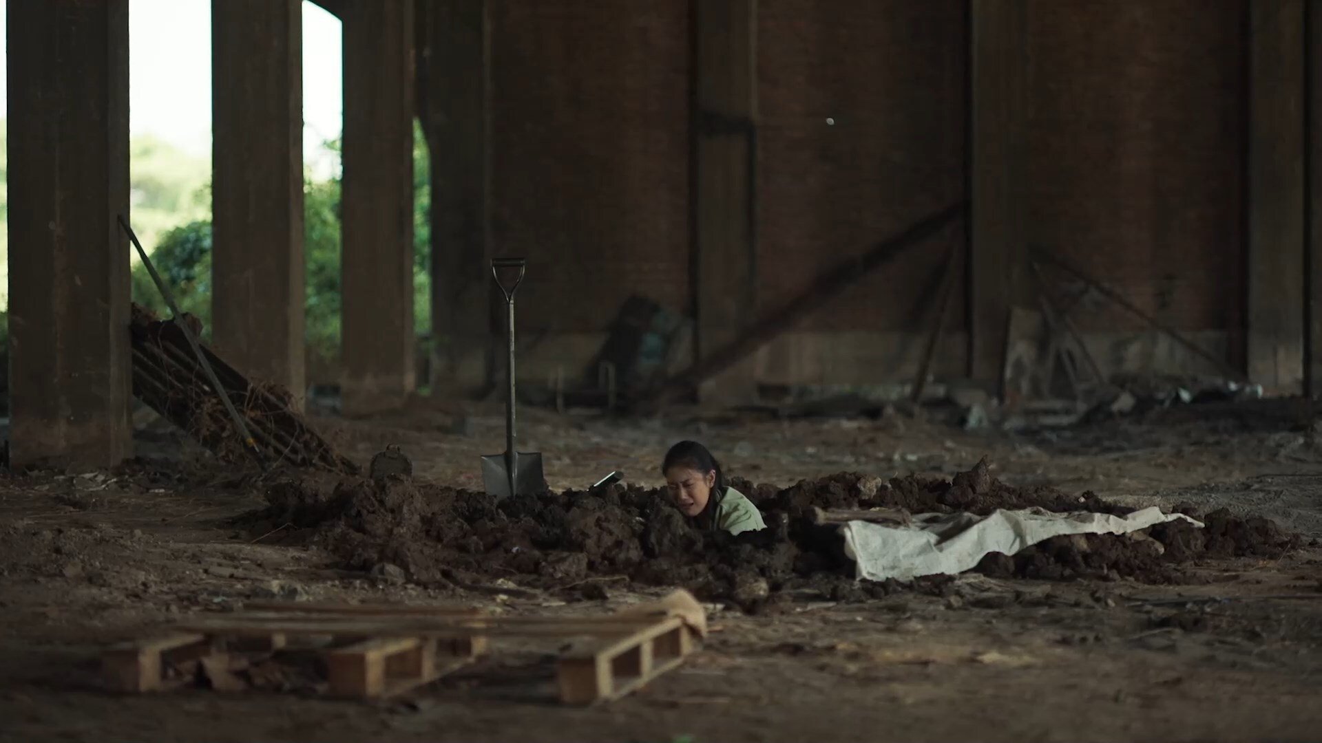 Remember You 2021  [S01E13] - Gift from the Grave