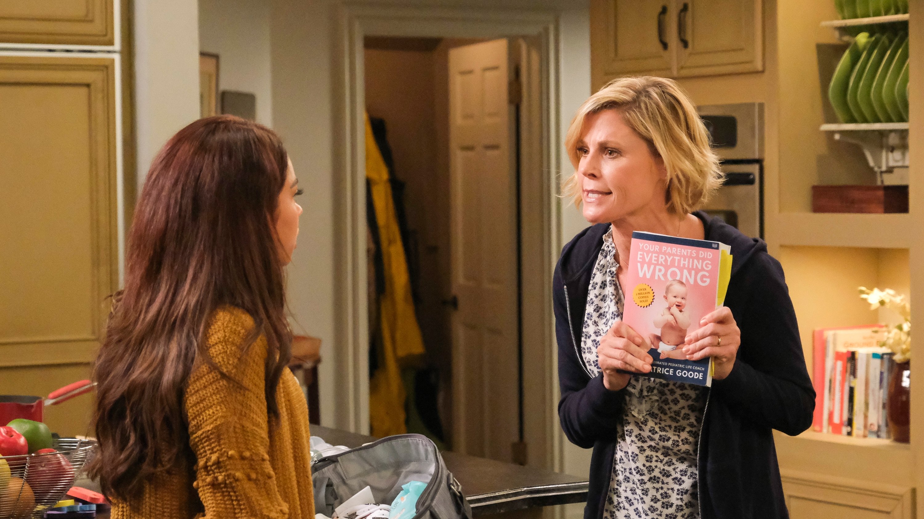 Modern Family 2019  [S11E01] - New Kids on the Block
