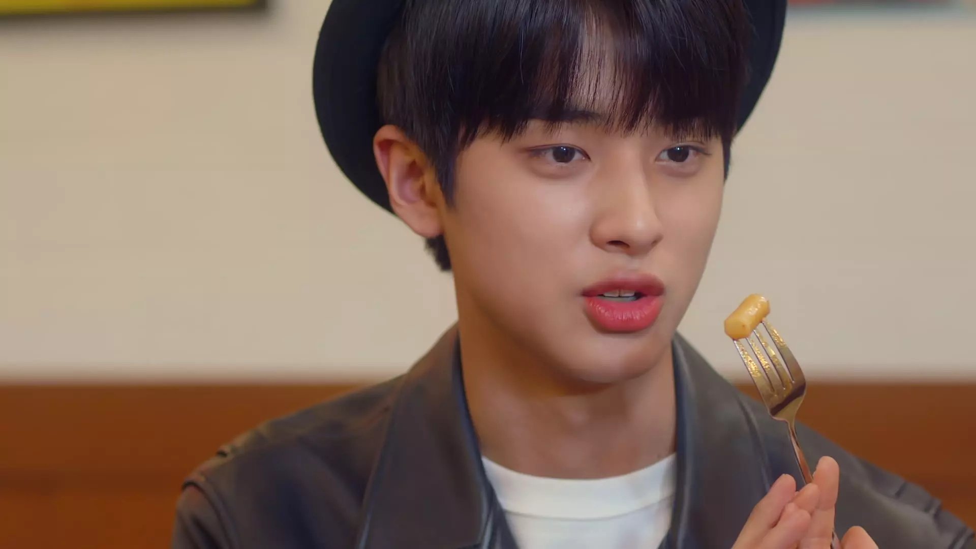 Pop Out Boy! 2020  [S01E05] - A Date With Someone Else?