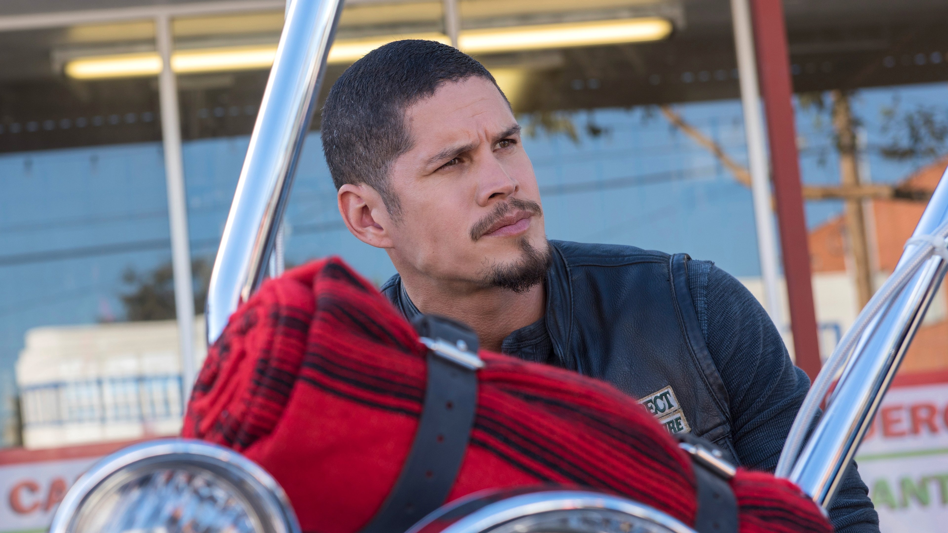 Mayans M.C. 2018  [S01E01] - Perro/Oc