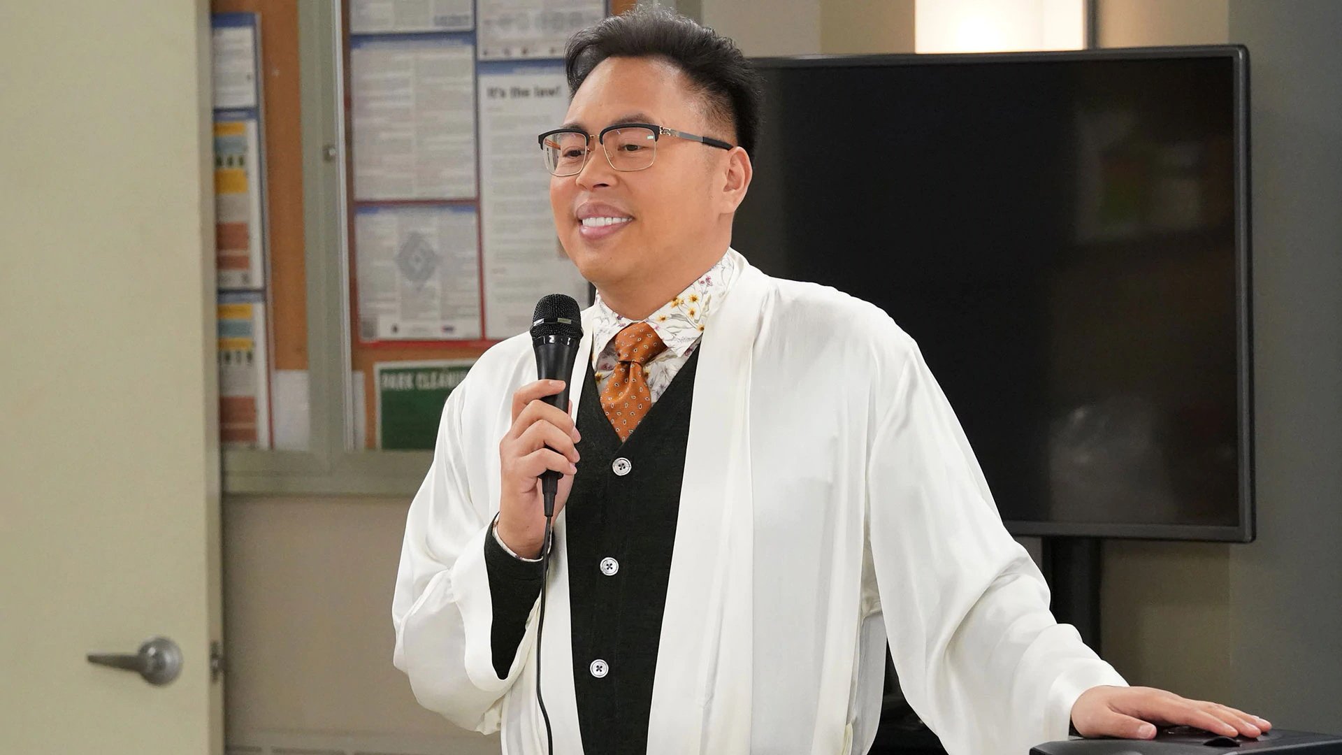 Superstore 2019  [S05E13] - Favoritism