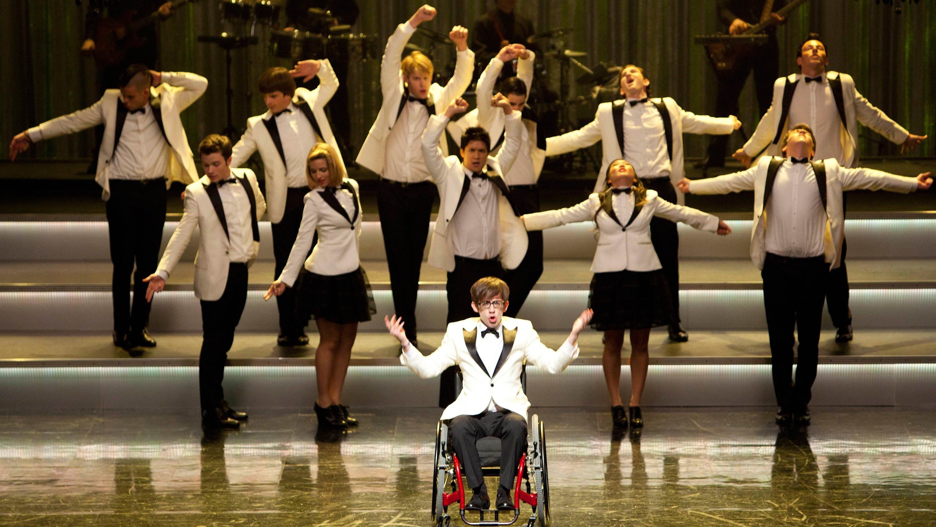Glee 2011  [S03E08] - Hold on to Sixteen