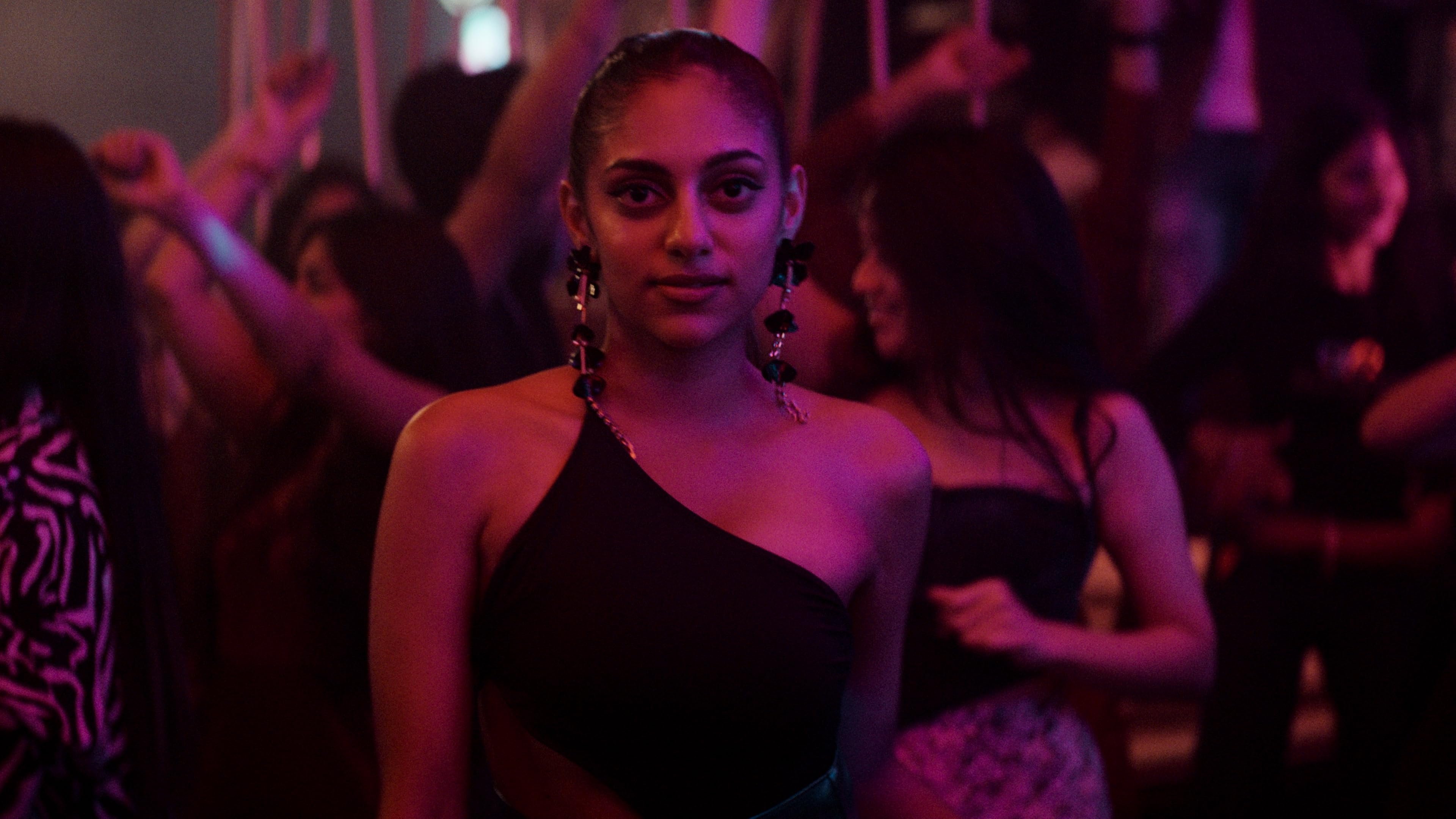 Ziddi Girls 2025  [S01E02] - Paro Ki PG Party