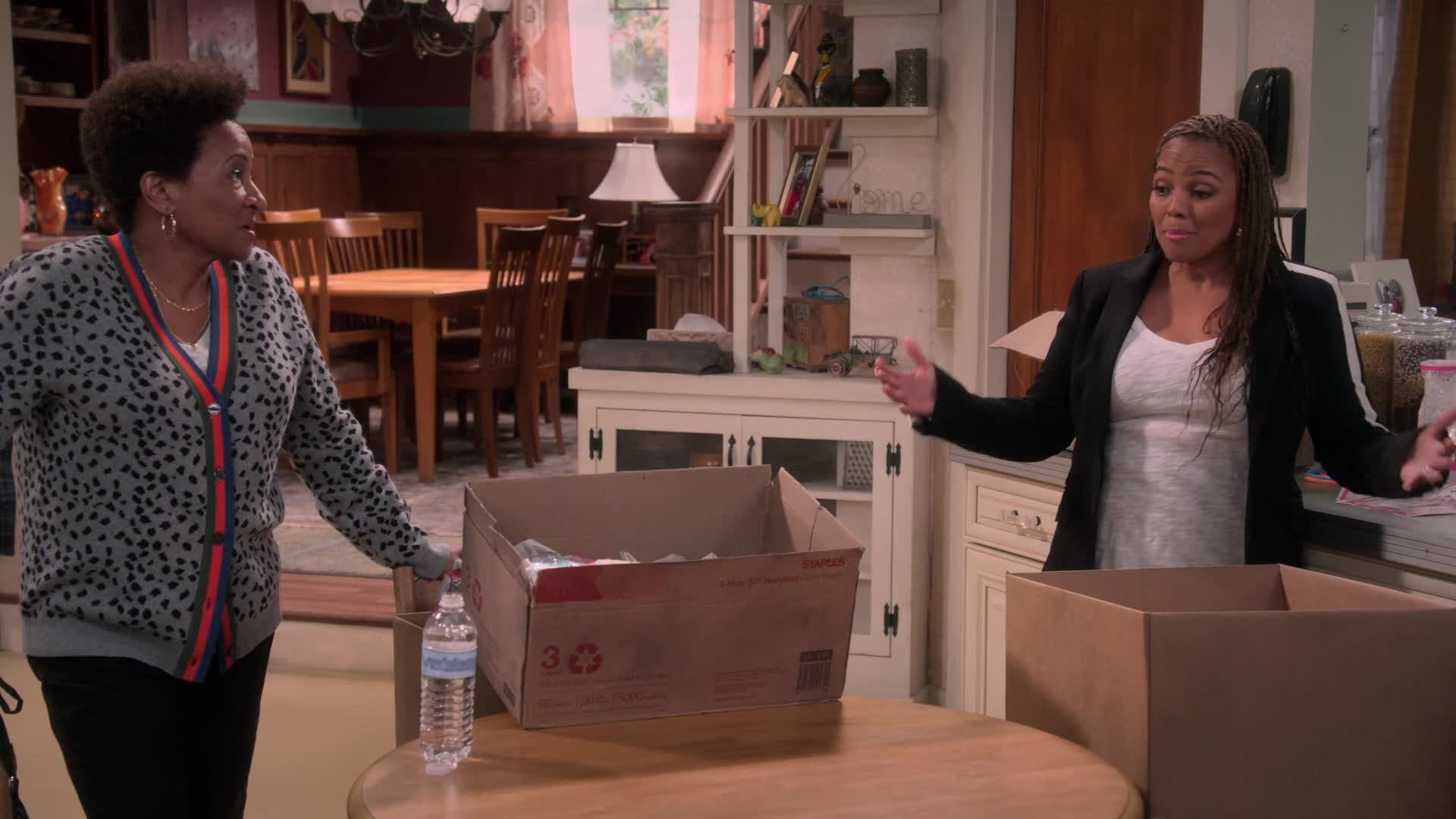 The Upshaws 2022  [S02E04] - Control Issues