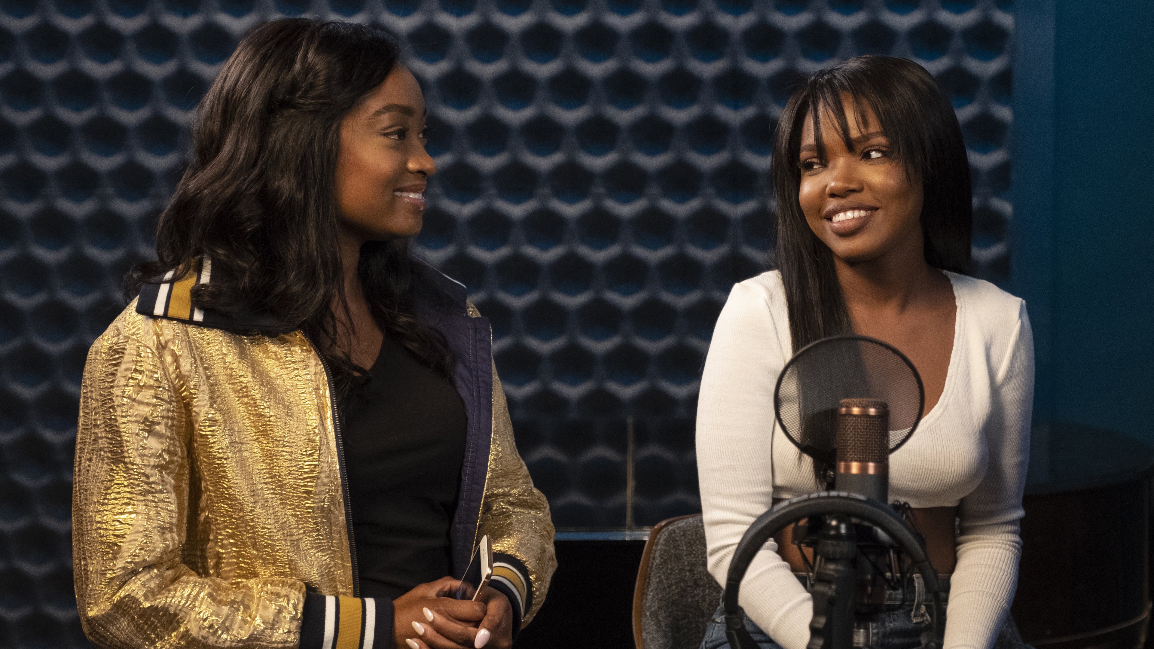 Star 2018  [S03E04] - All Falls Down