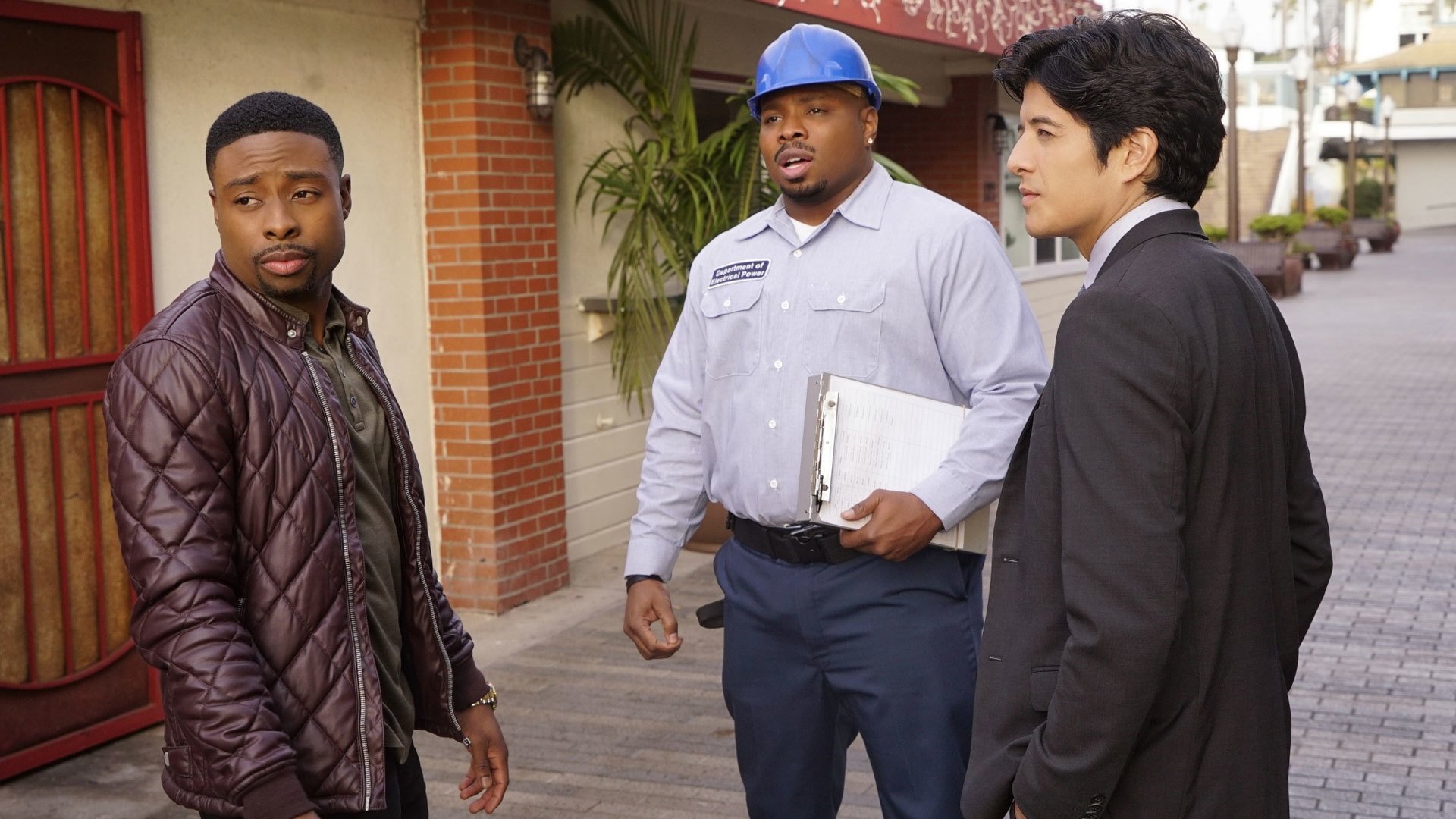 Rush Hour 2016  [S01E12] - The Dark Knight