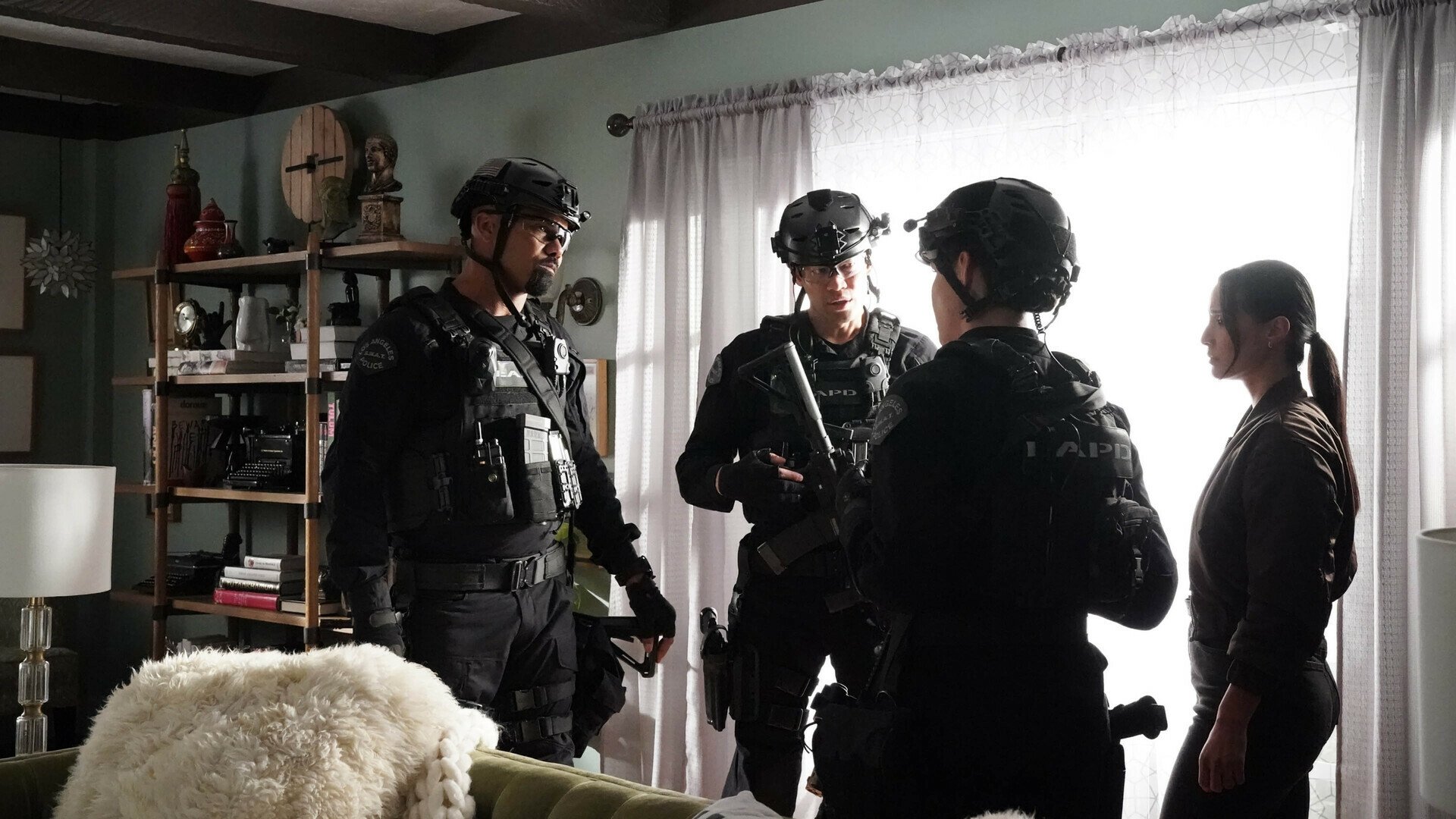 S.W.A.T. 2024  [S07E11] - Whispers