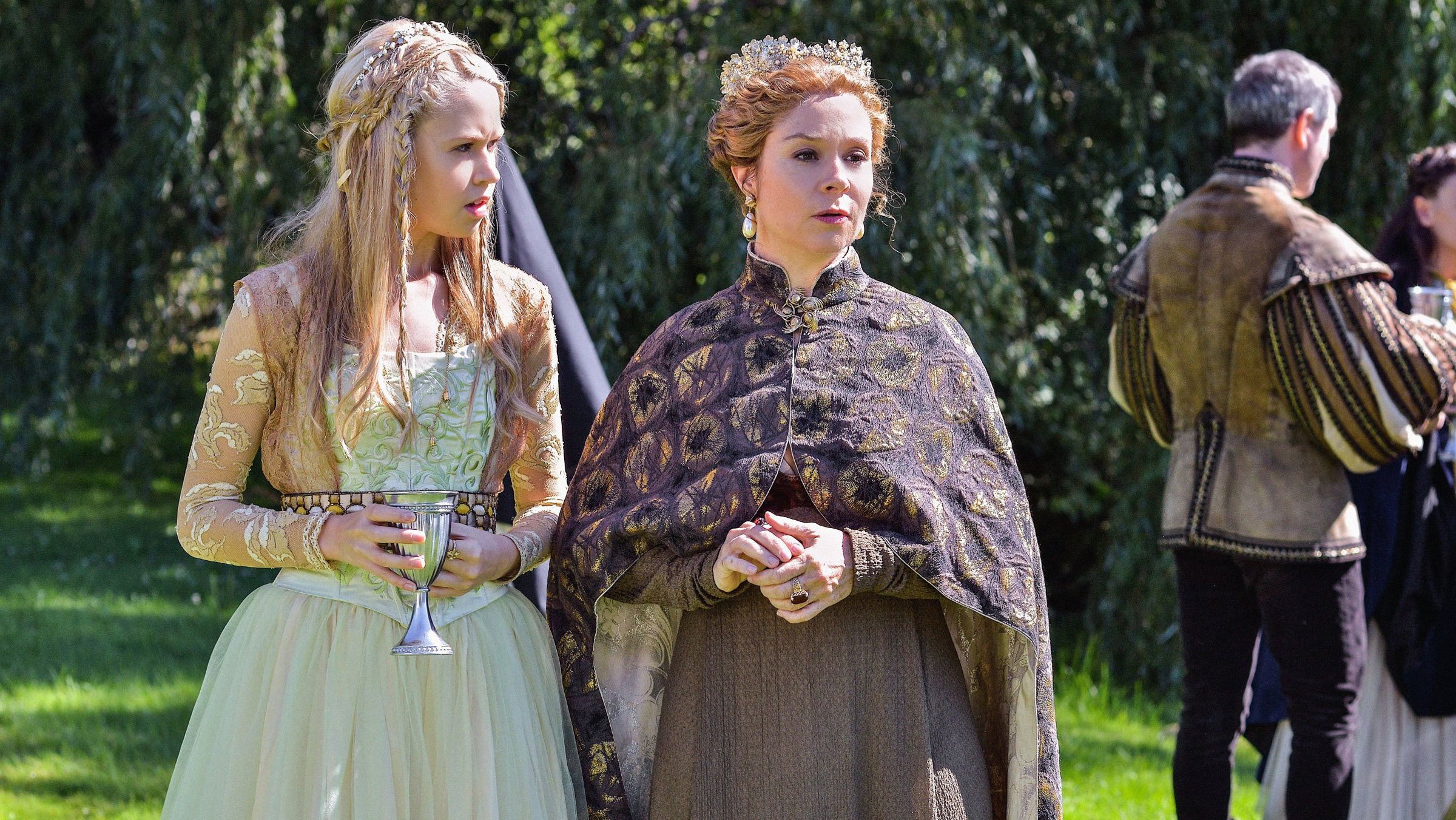 Reign 2013  [S01E05] - A Chill in the Air