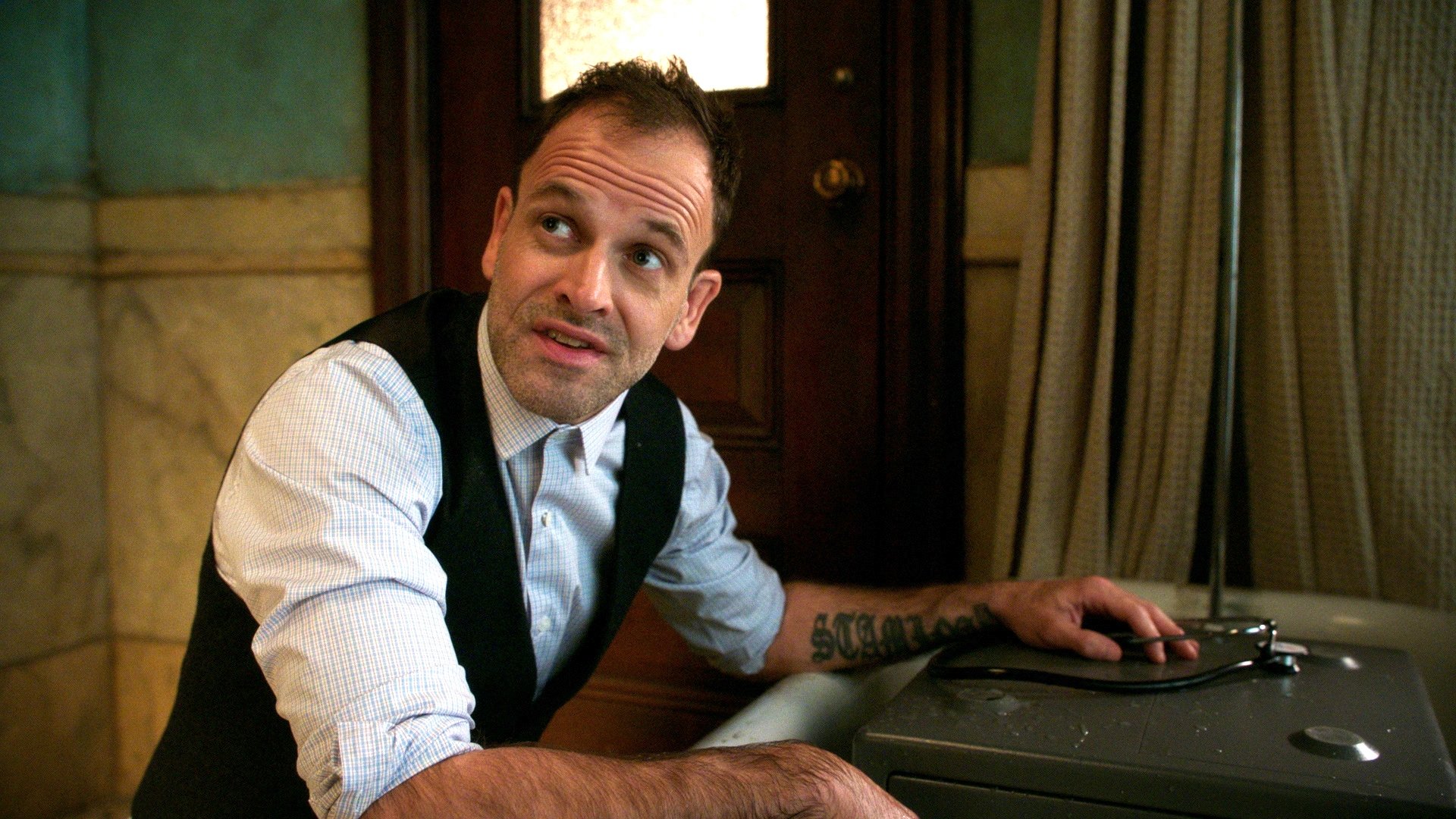 Elementary 2019  [S07E09] - On the Scent