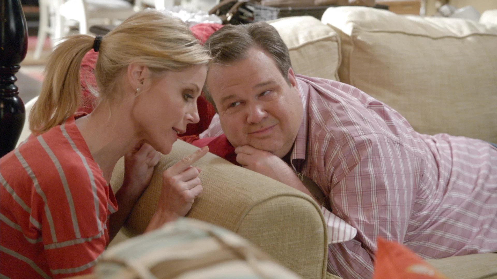 Modern Family 2011  [S03E16] - Virgin Territory
