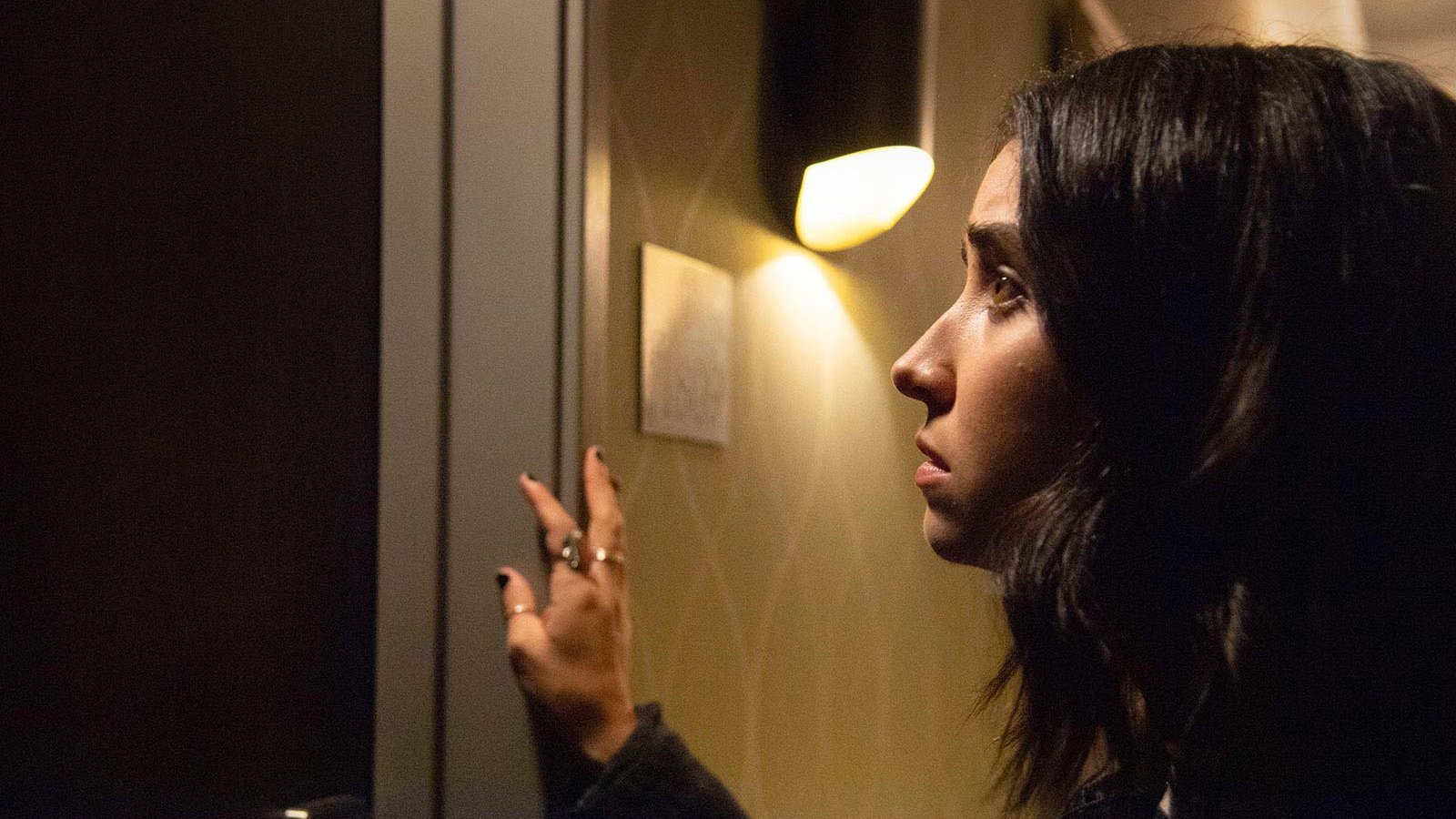Sneaky Pete 2019  [S03E03] - The Stamford Trust Fall