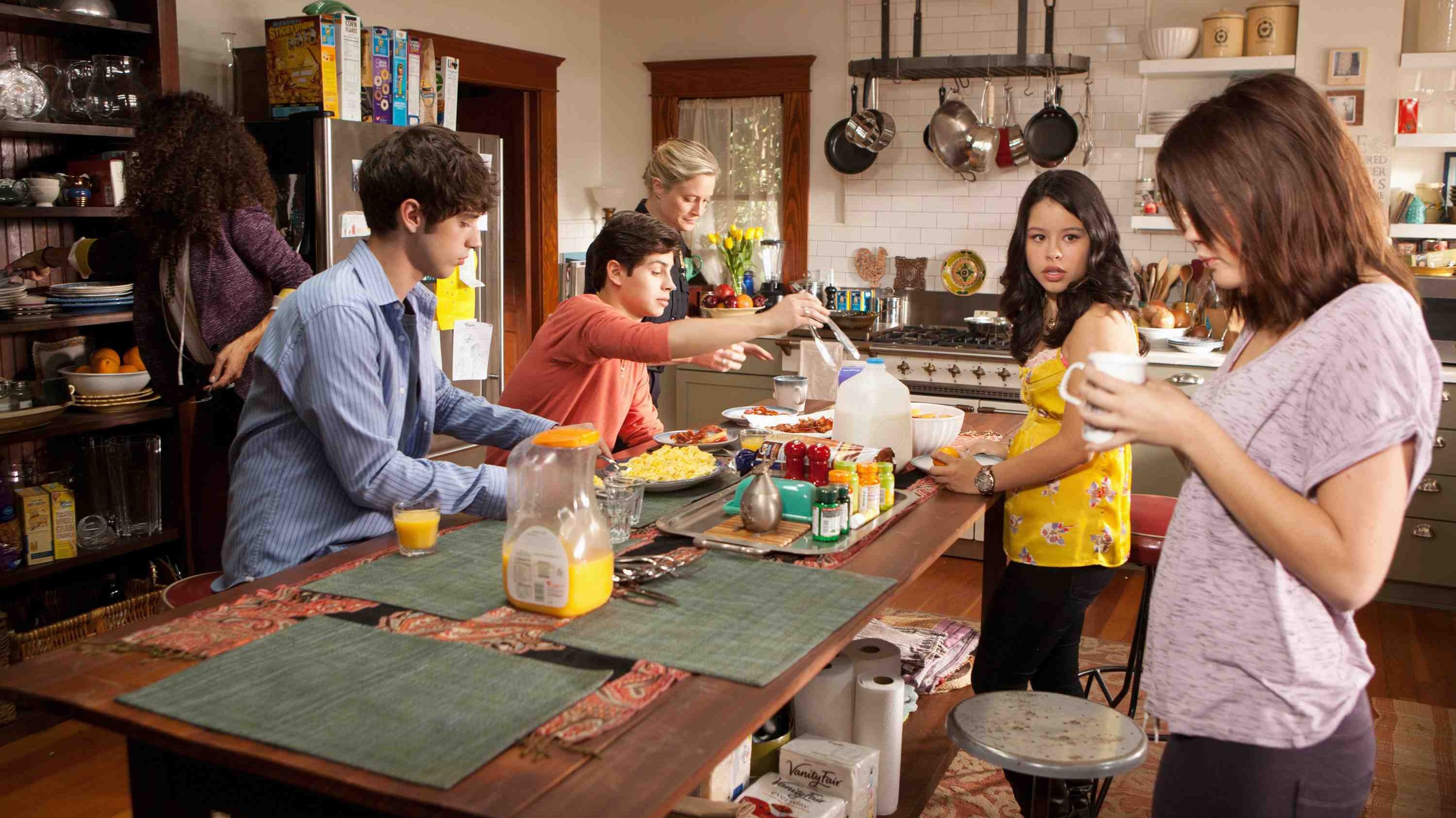 The Fosters 2013  [S01E01] - Pilot
