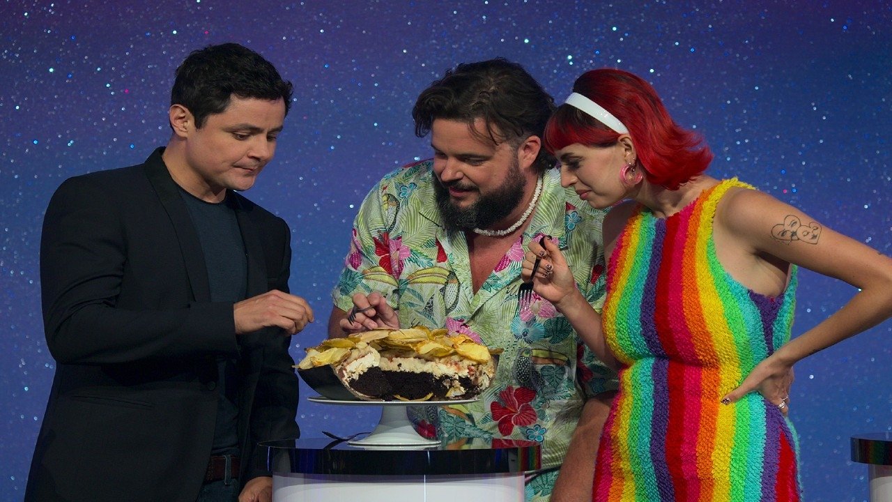 Is It Cake? 2022  [S01E05] - Cake Crashers