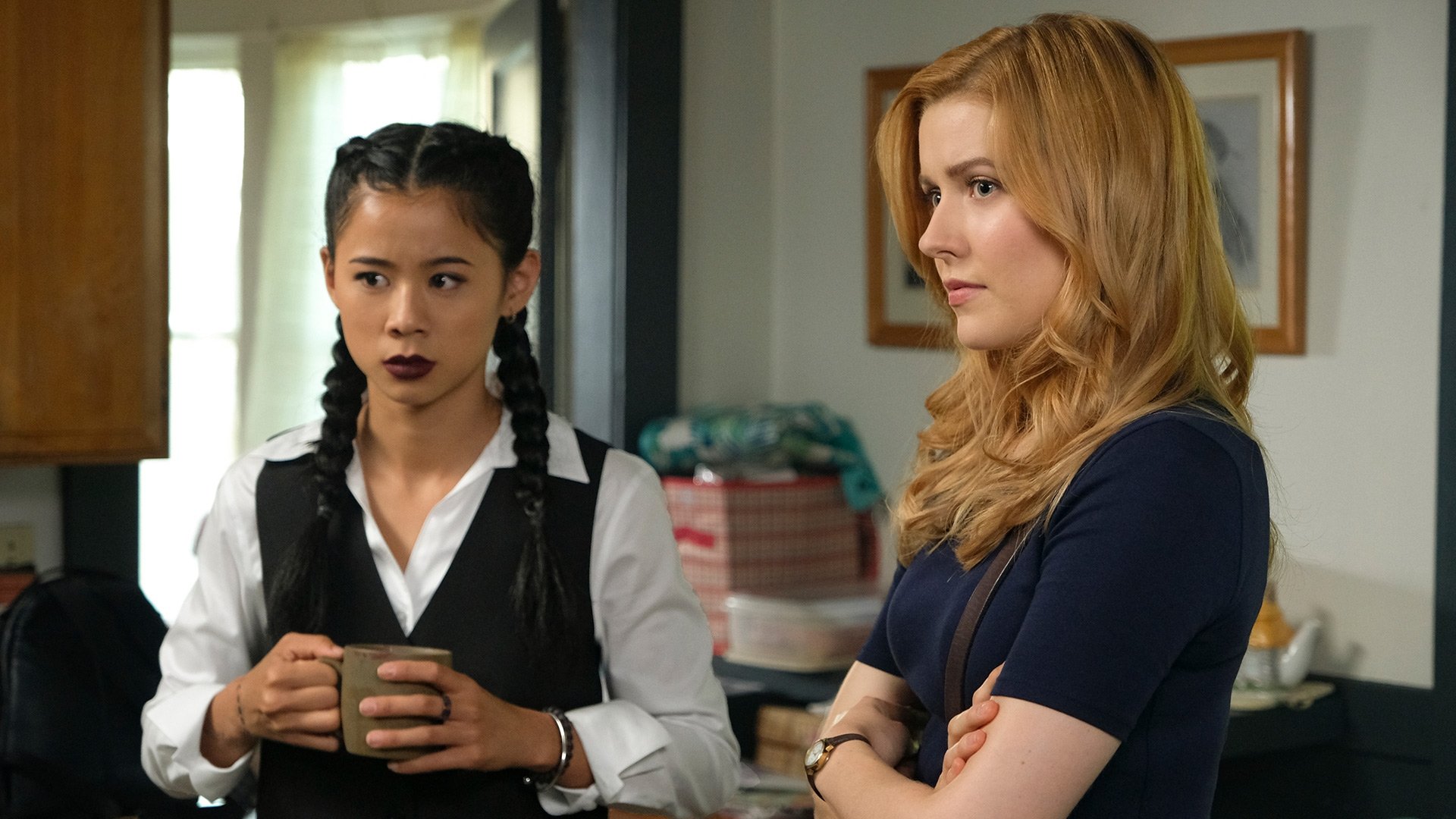 Nancy Drew 2019  [S01E05] - The Case of the Wayward Spirit