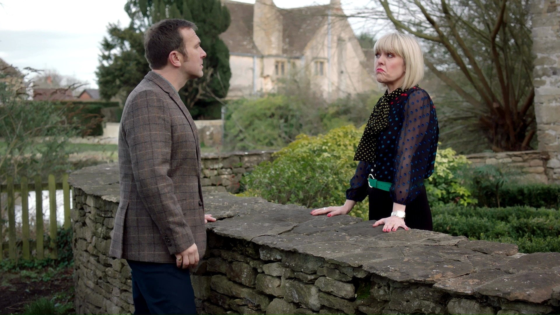 Agatha Raisin 2019  [S03E07] - Agatha Raisin & the Pig That Turned (Part 2)