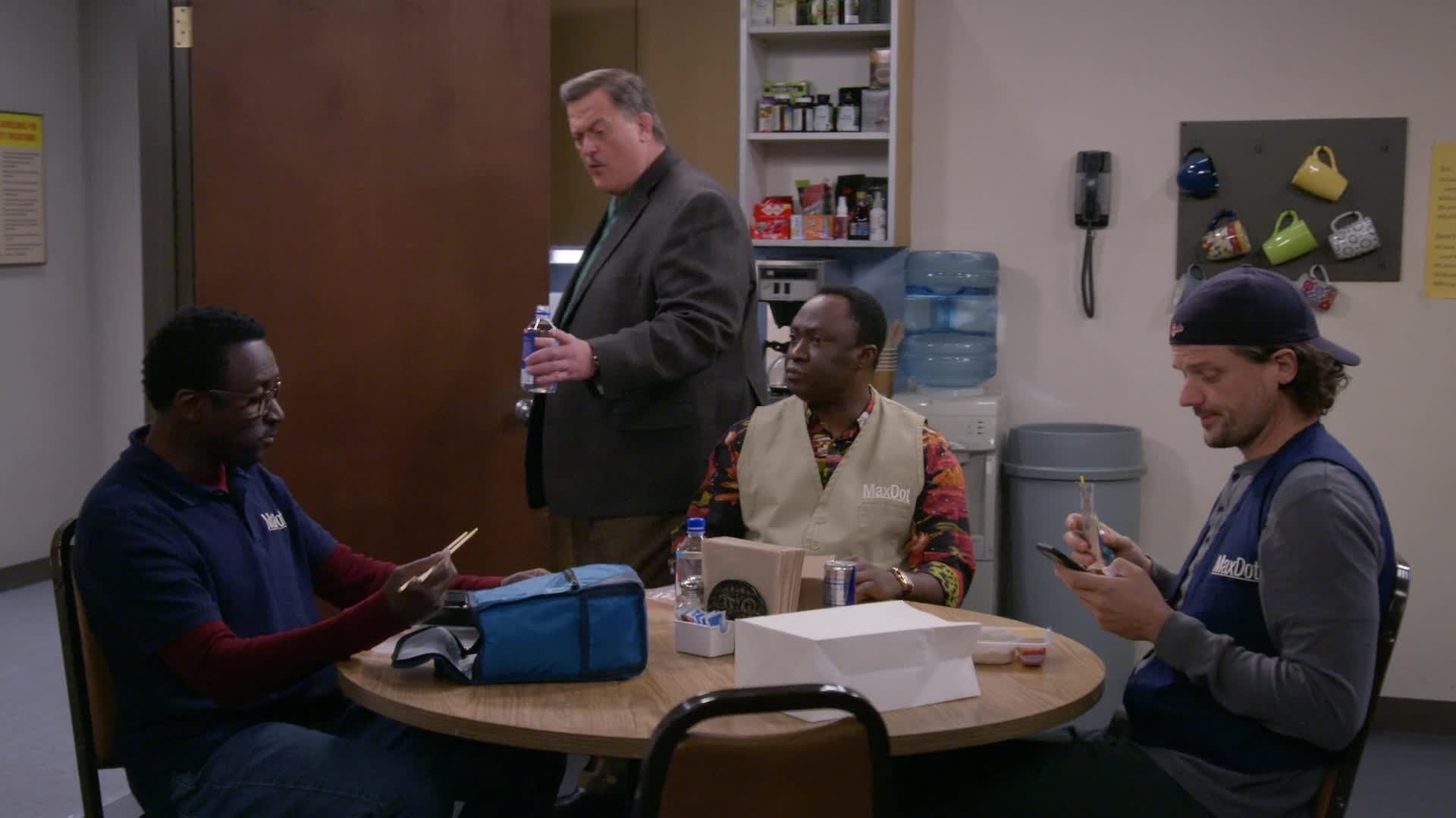 Bob Hearts Abishola 2020  [S02E07] - The Wrong Adebambo
