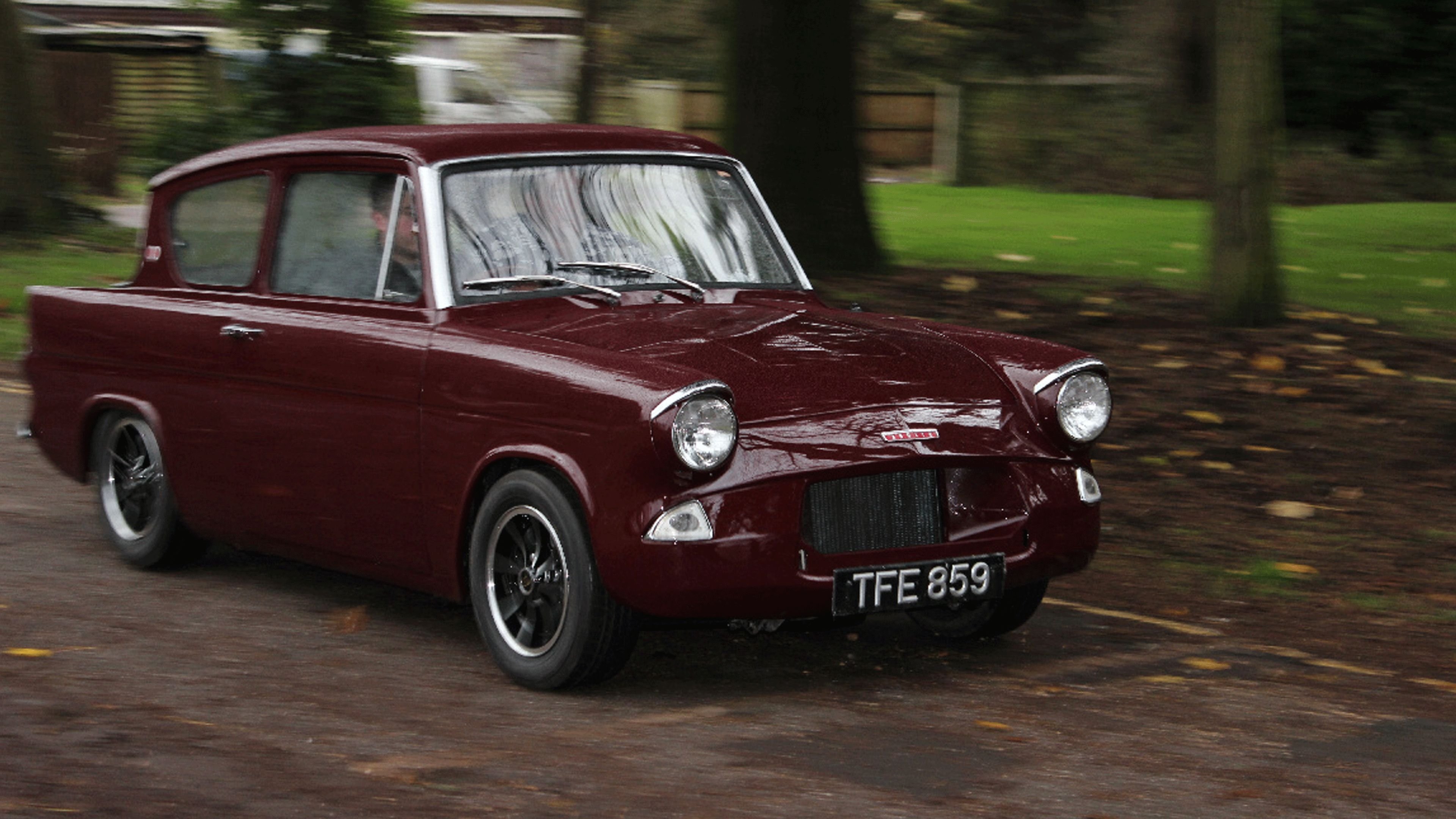 Car S.O.S. 2013  [S01E05] - Anglia Angels