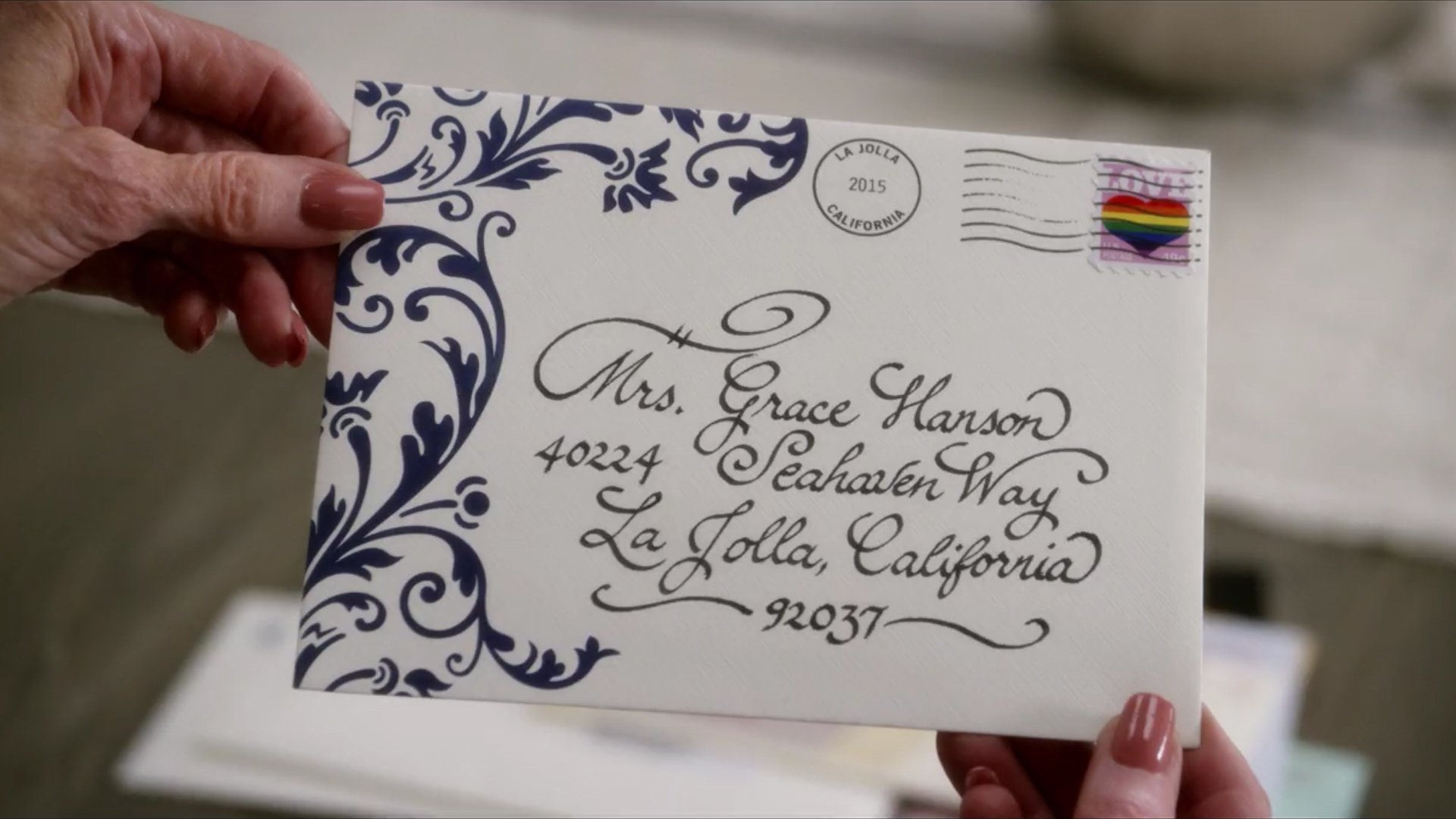 Grace and Frankie 2015  [S01E09] - The Invitation