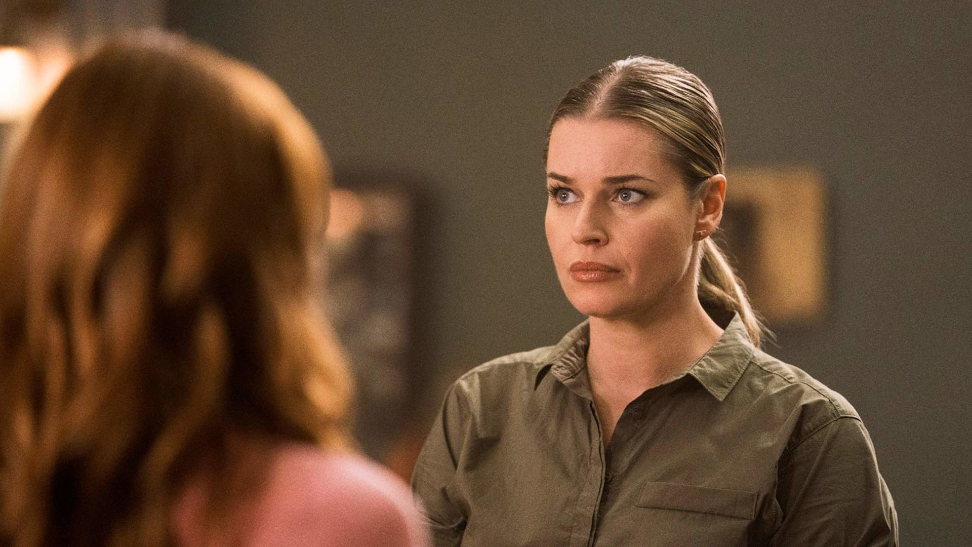 The Librarians 2017  [S04E09] - And a Town Called Feud