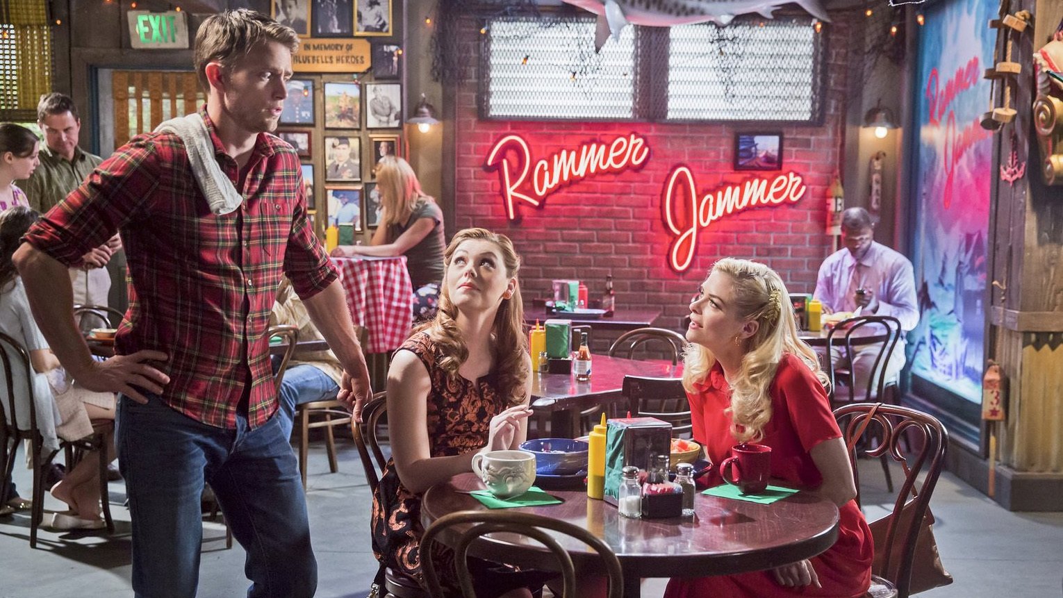 Hart of Dixie 2013  [S03E21] - Stuck