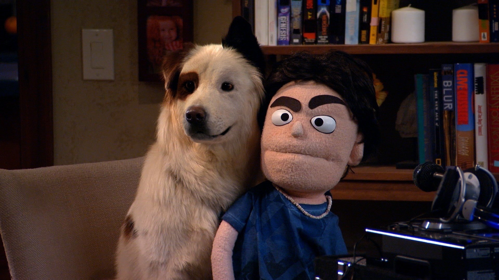 Dog with a Blog 2013  [S02E18] - Will Sing for Food Truck