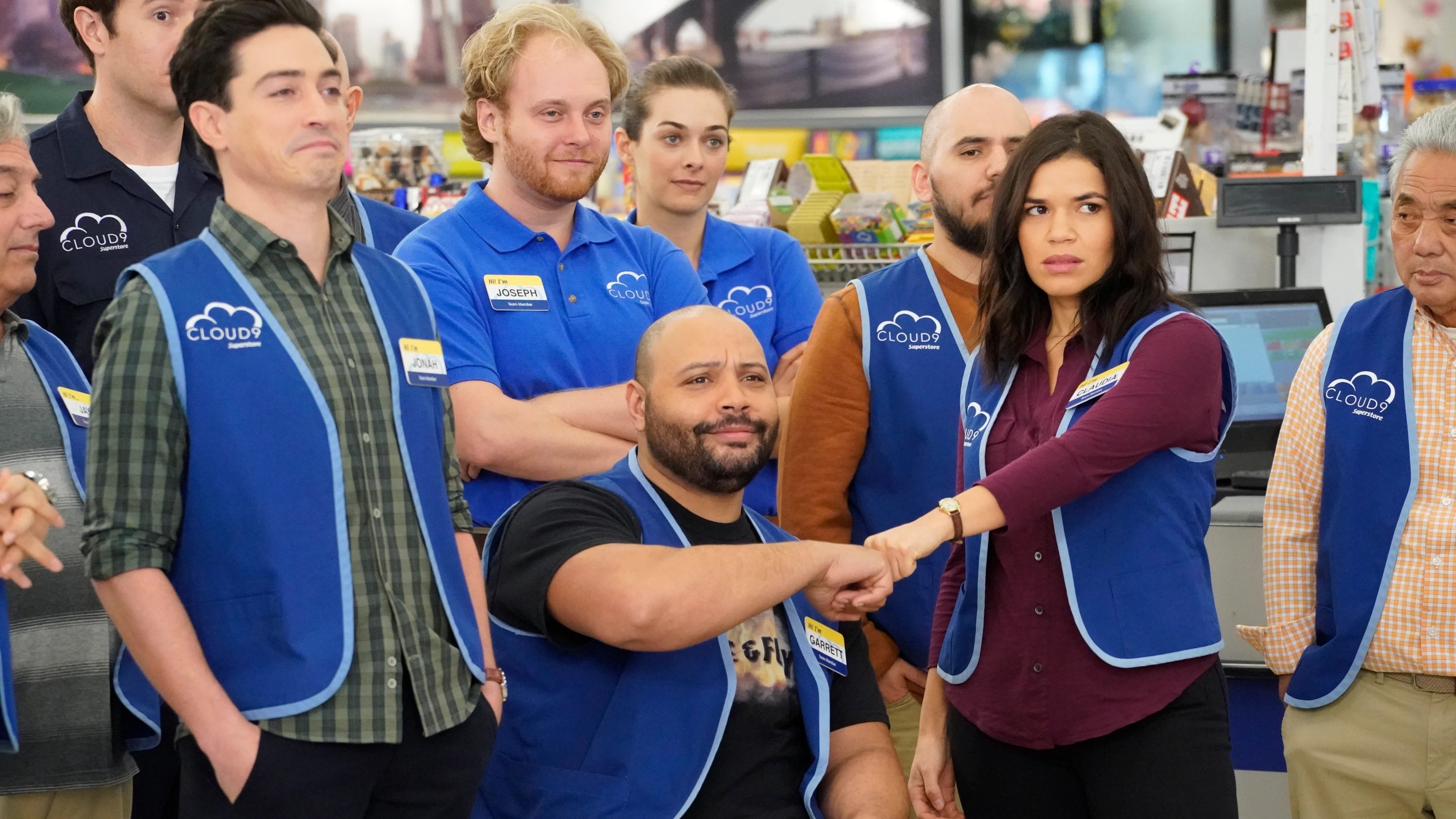 Superstore 2017  [S03E13] - Video Game Release