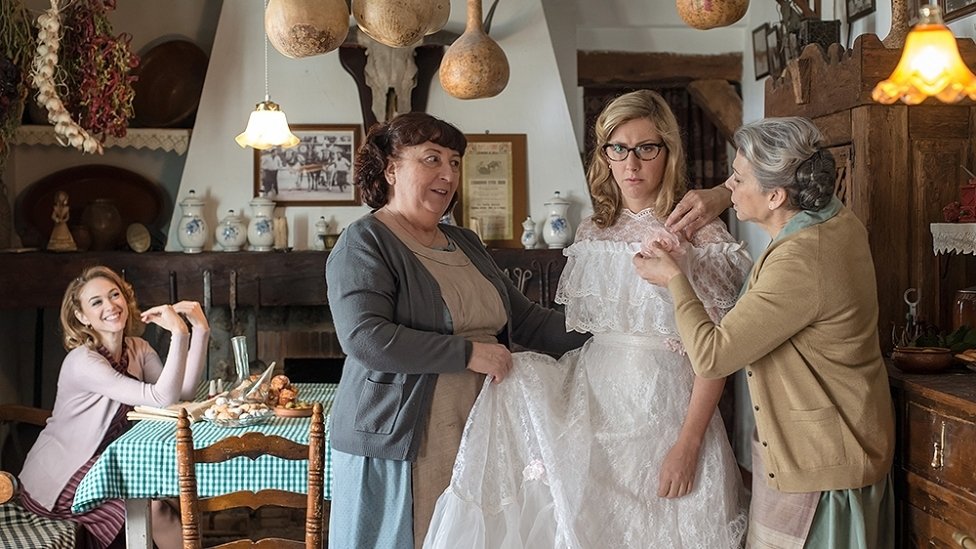 Velvet 2014  [S02E13] - A Wedding and a Funeral