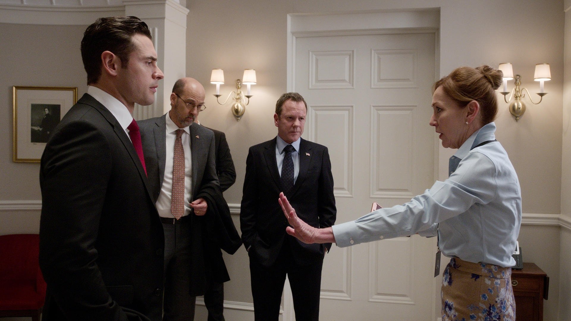 Designated Survivor 2019  [S03E07] - #identity/crisis
