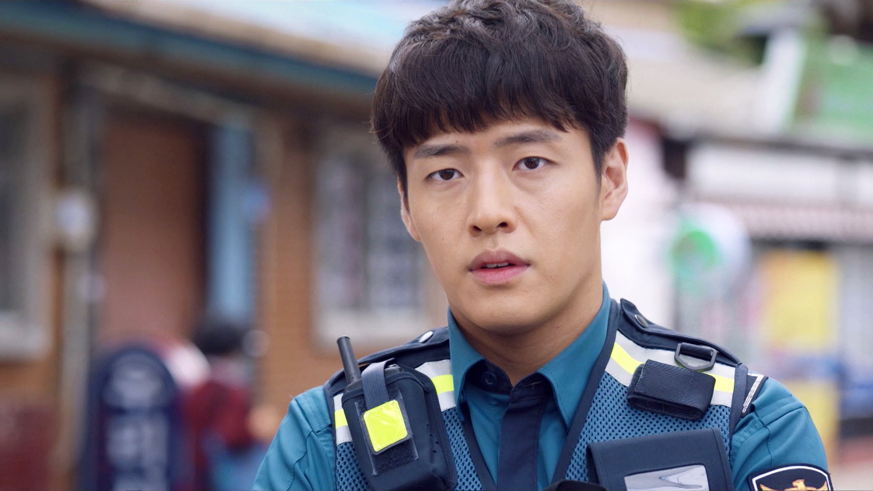 When the Camellia Blooms 2019  [S01E04] - The Good, the Bad, and the Cheap (2)