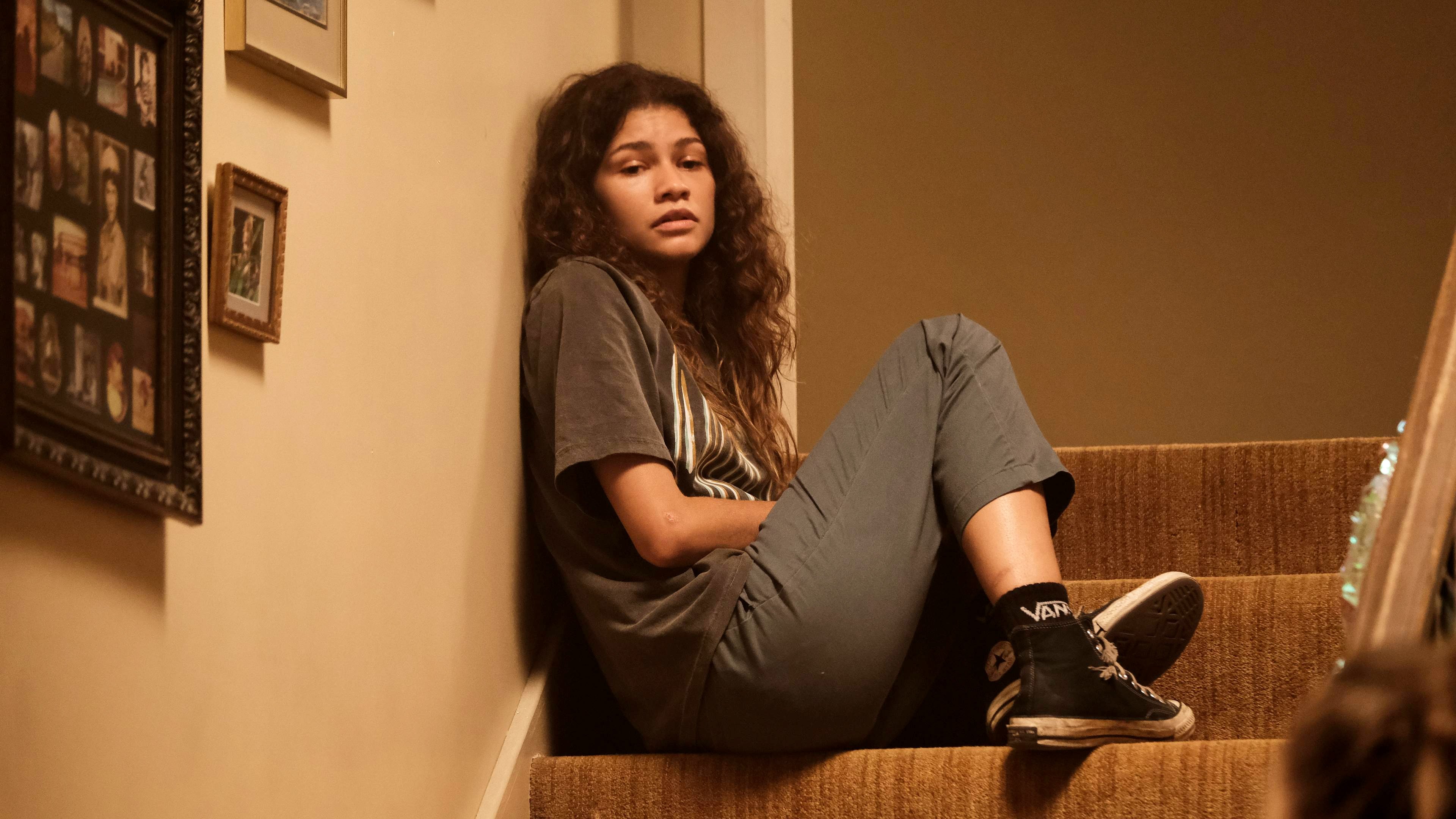 Euphoria 2022  [S02E05] - Stand Still Like the Hummingbird