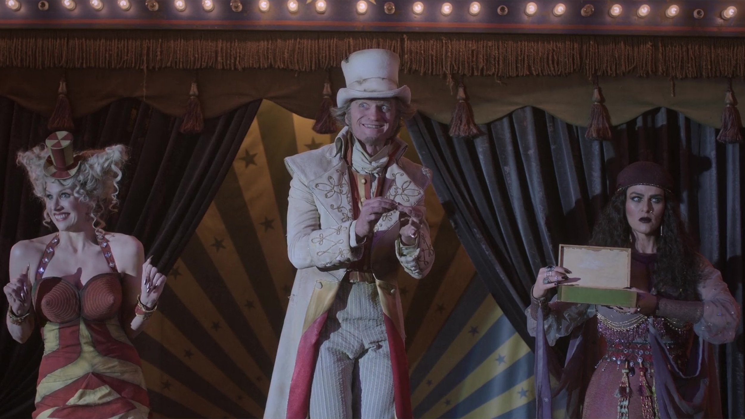 A Series of Unfortunate Events 2018  [S02E10] - Carnivorous Carnival (2)