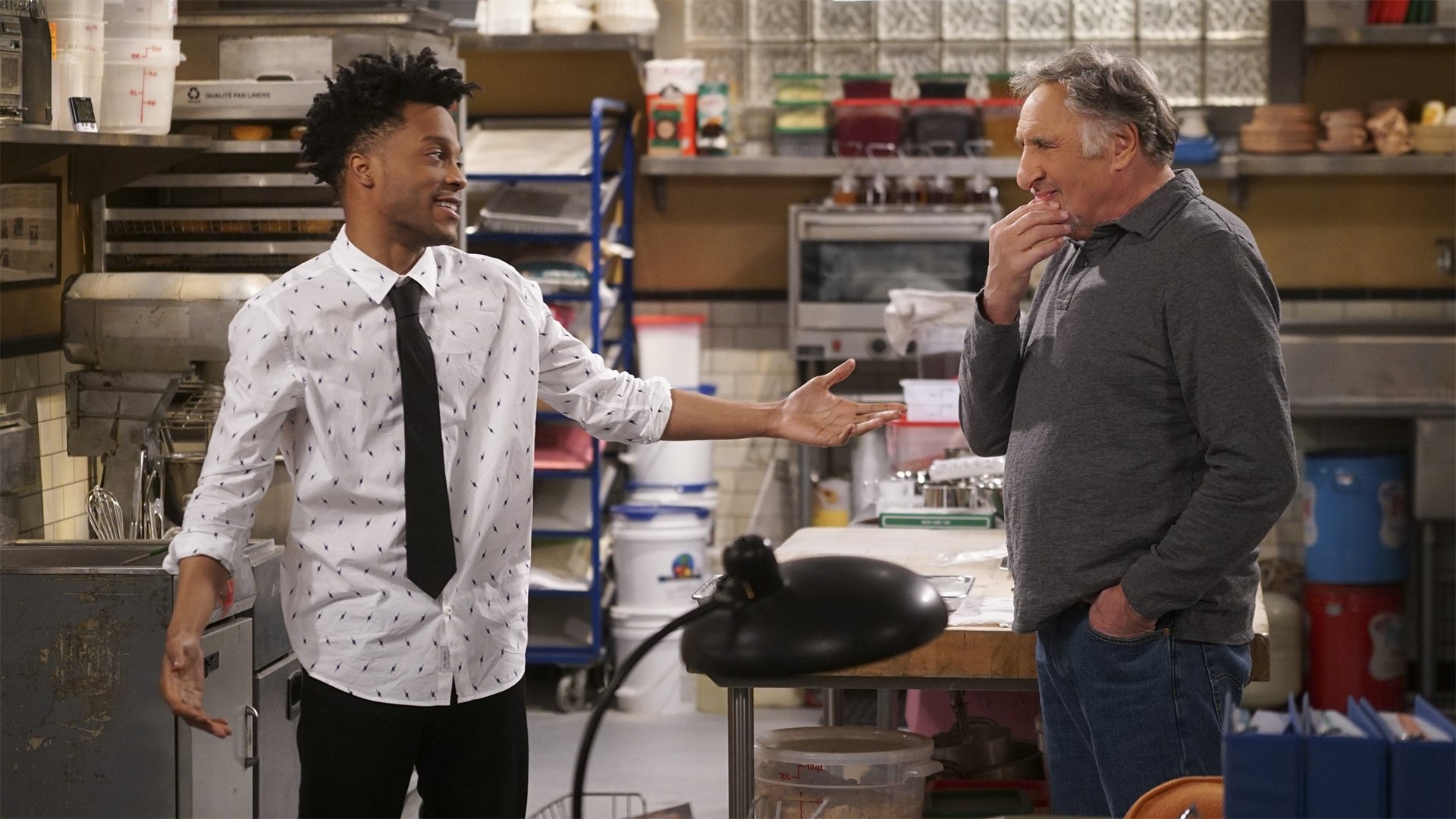 Superior Donuts 2017  [S01E10] - Painted Love
