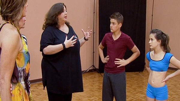 Dance Moms 2011  [S01E08] - Love On The Dance Floor