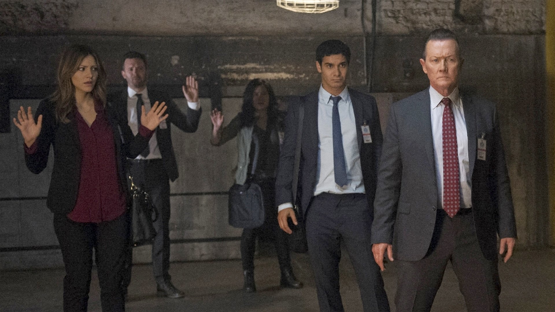 Scorpion 2015  [S02E09] - US vs. UN vs. UK