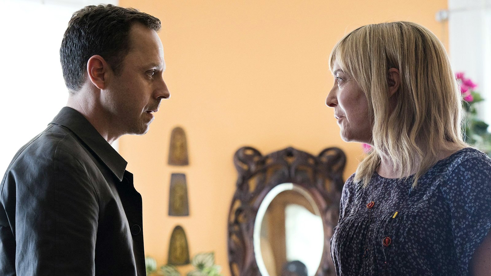 Sneaky Pete 2018  [S02E04] - Maggie