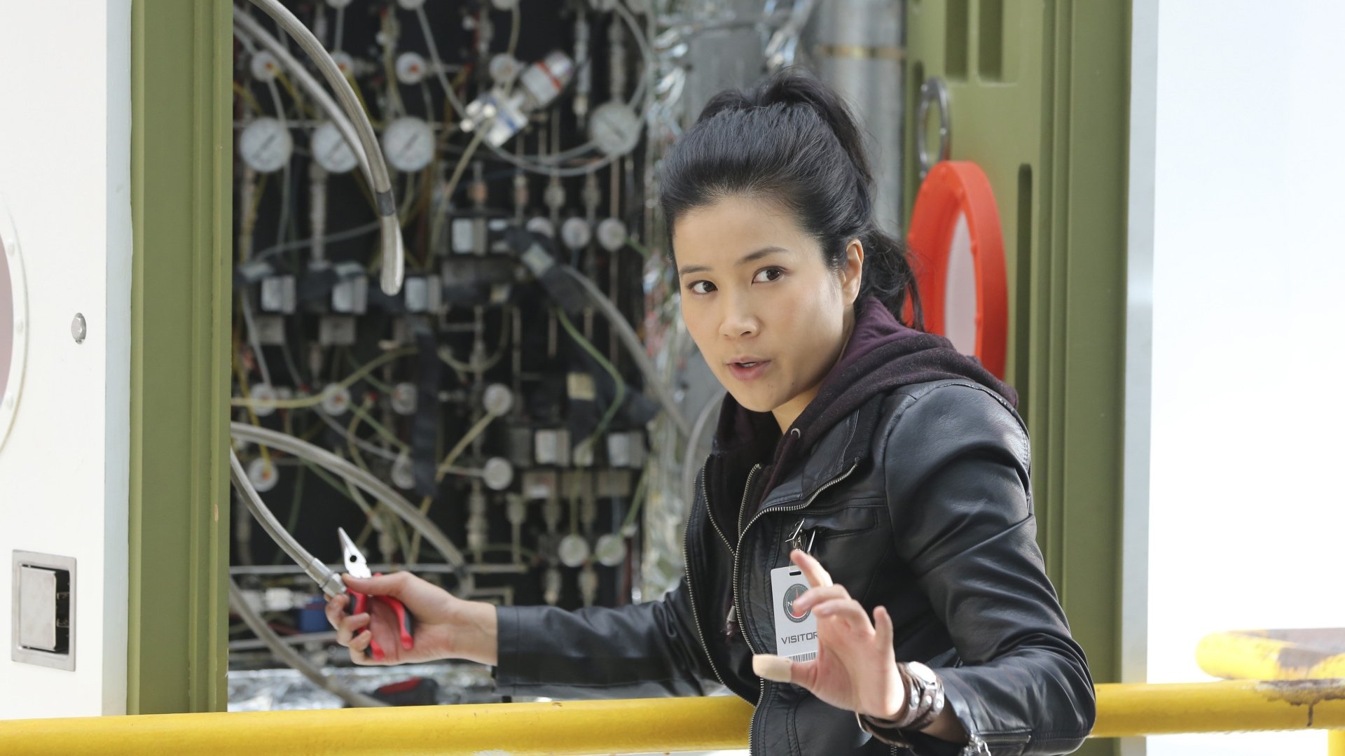Scorpion 2015  [S02E15] - Da Bomb